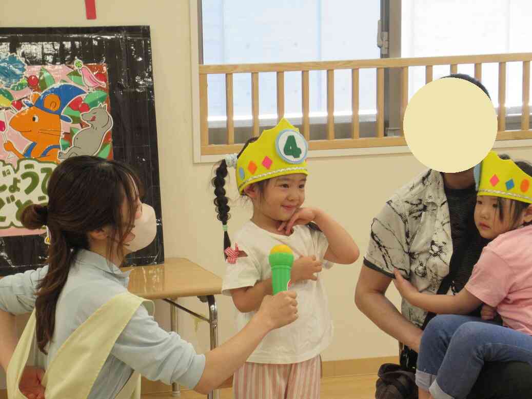 お誕生児さんにインタビュー