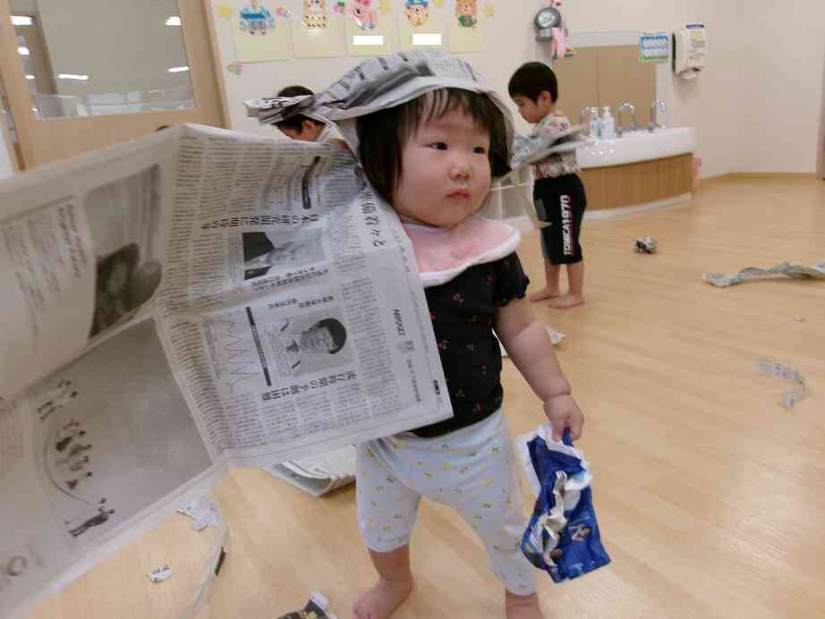 みんなで新聞遊びを楽しみました！