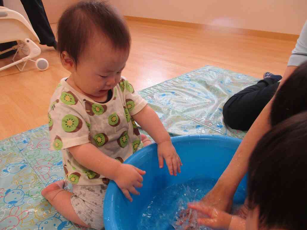 お水をバシャバシャ！