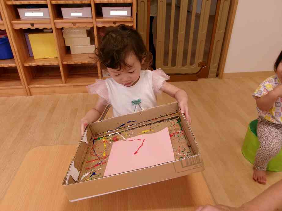ビー玉コロコロ転がって！