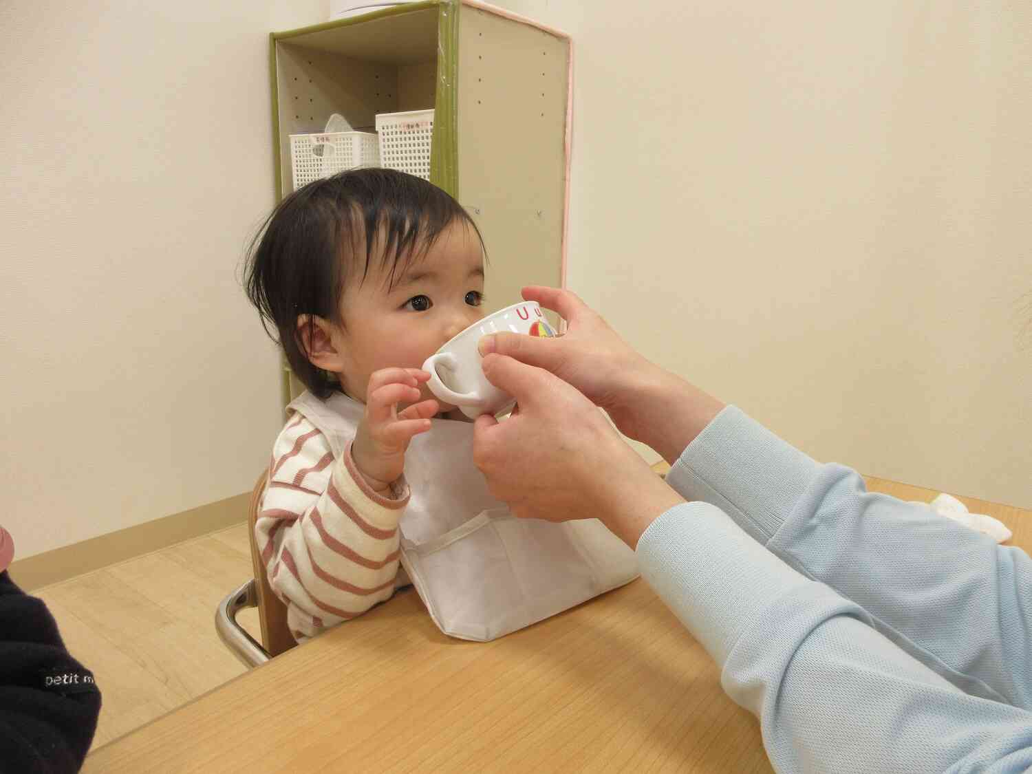 コップ飲みもとっても上手です！