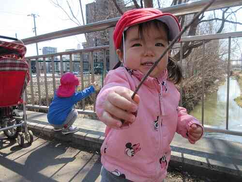 お天気が良い日が増え、お散歩もきもちいい～～