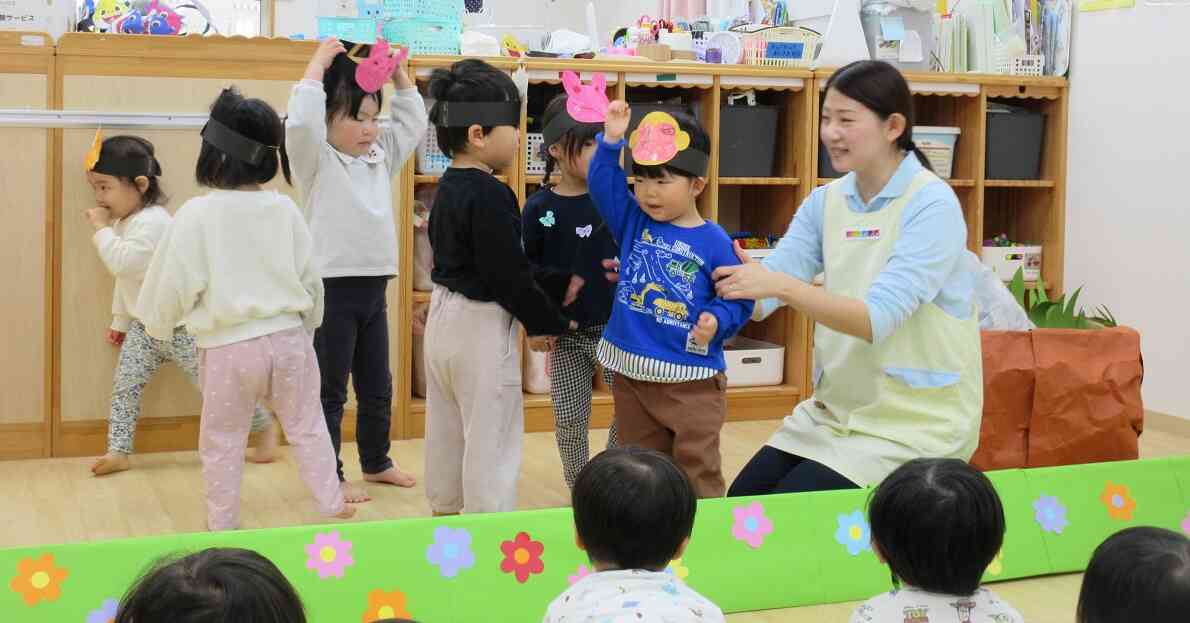 大根抜きあそびから、大きなカブの物語をみんなで演じてみよう！