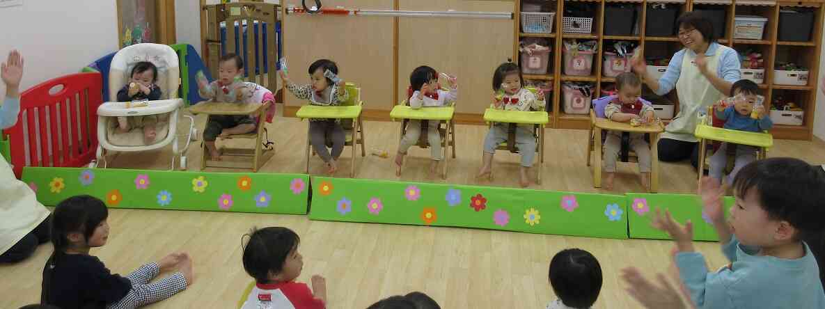 発表会の練習風景☆0歳児（ひよこ組）☆