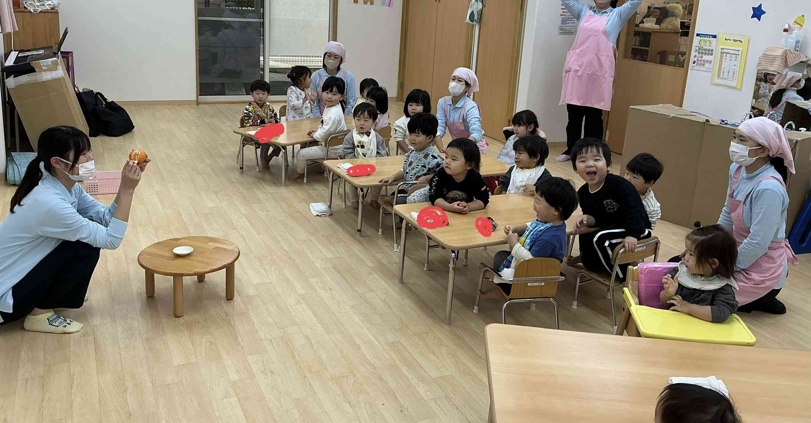 むきむき。みかんの剥き方はどうやるの？