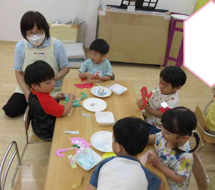 傘に模様をつけよう！（2歳児★うさぎ組）