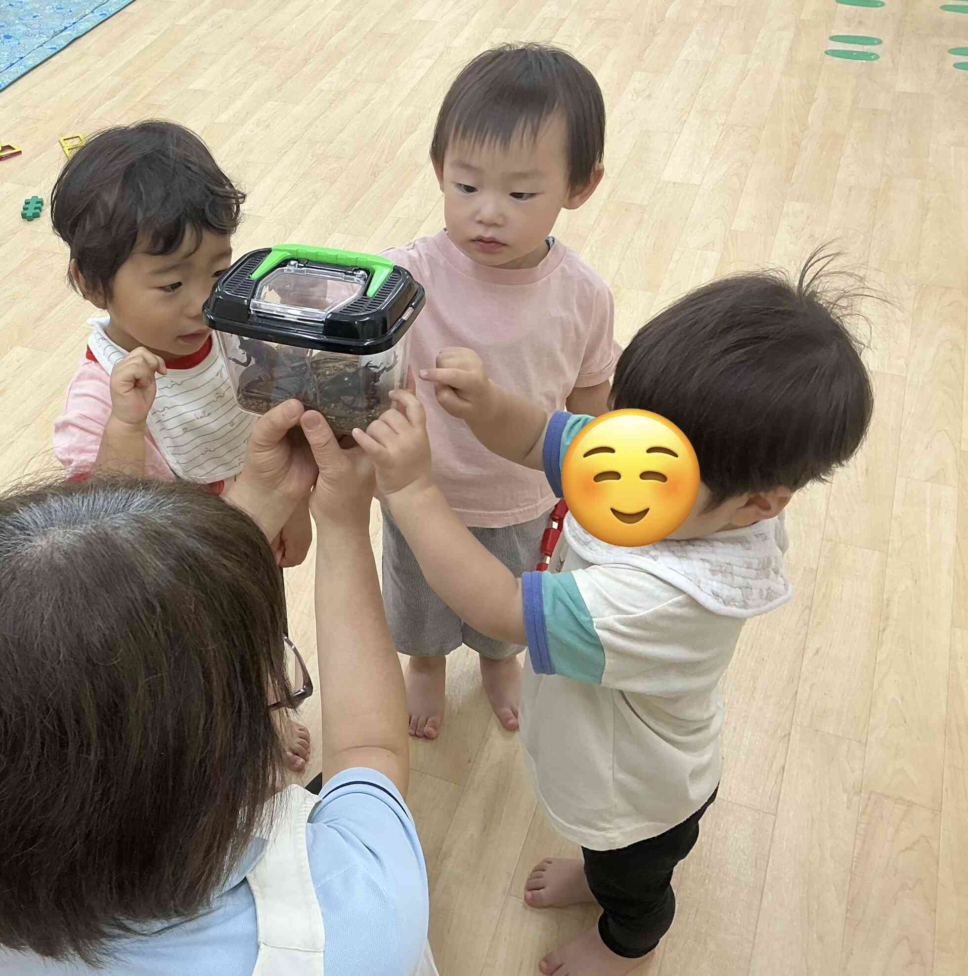 目がはなせないよー