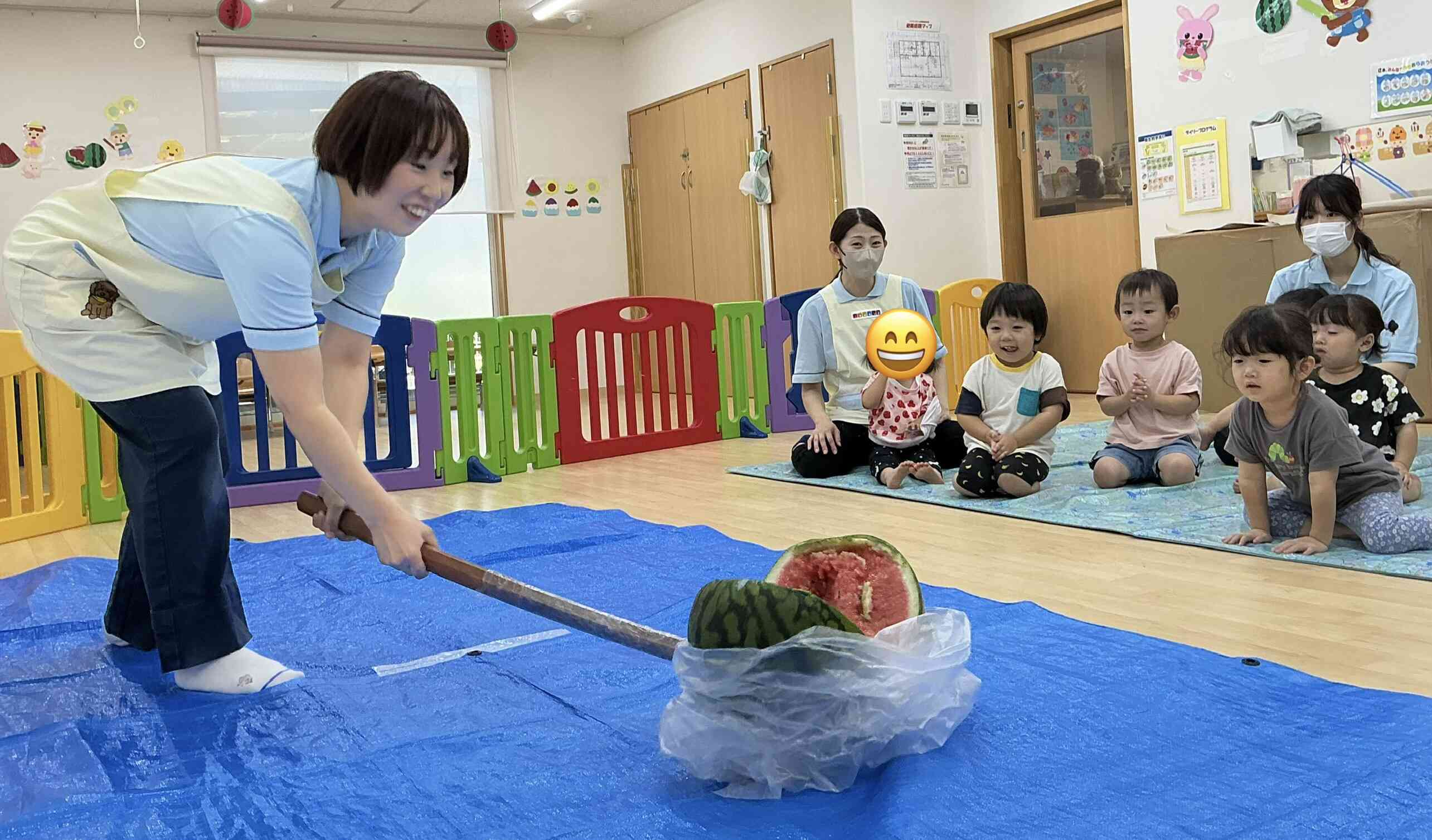 園長先生が割ってくれました!