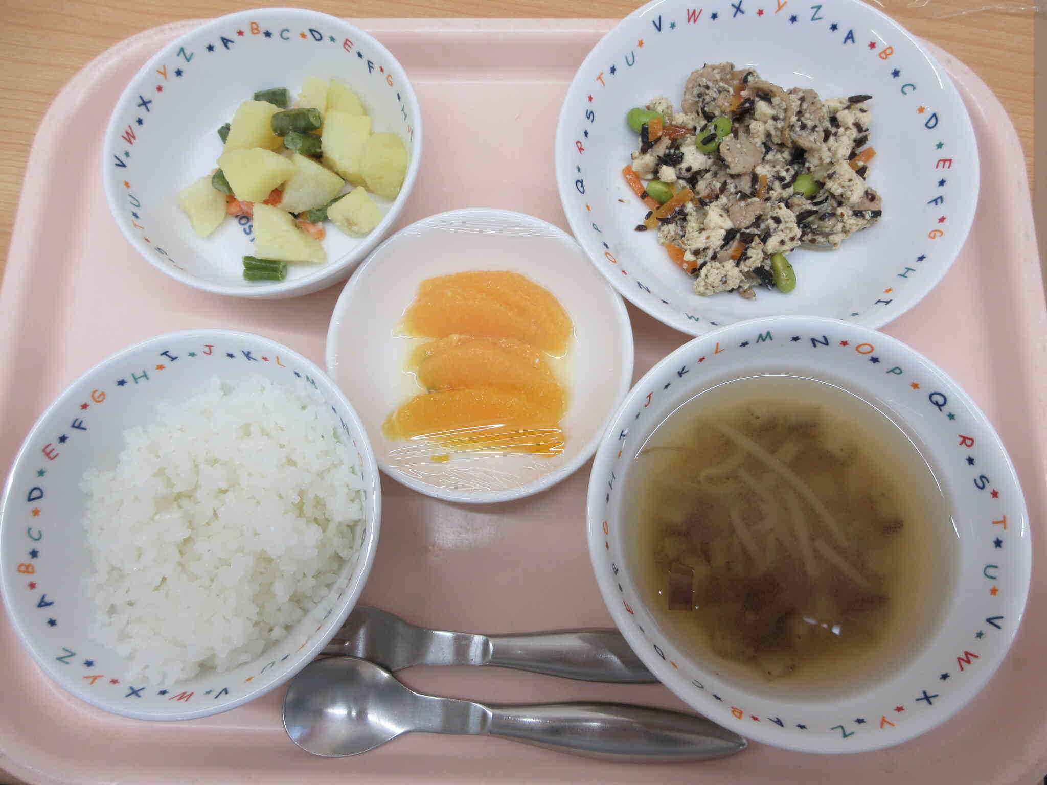 5月の旬の野菜の献立です。