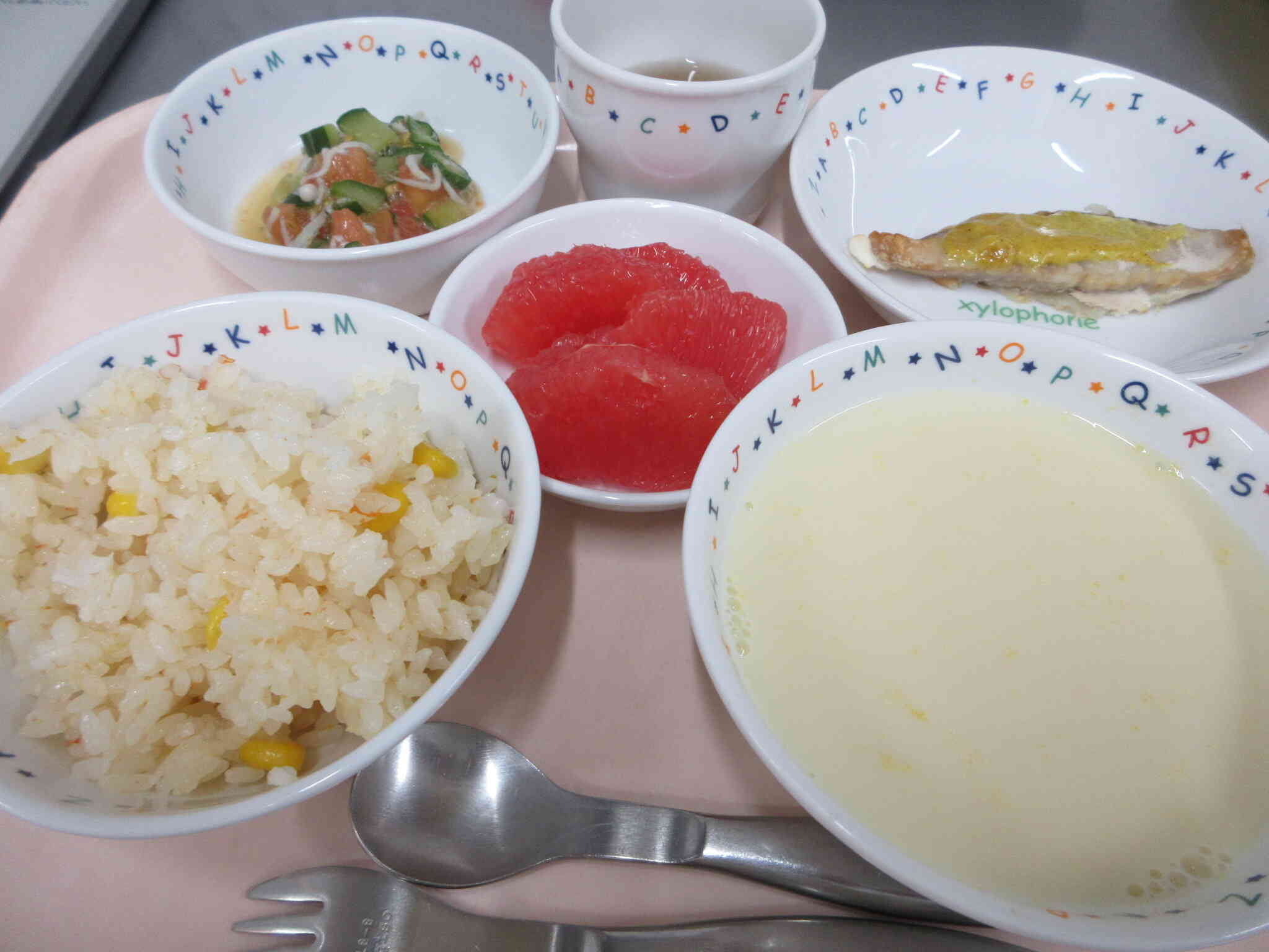 ７月の野菜を使った献立です。