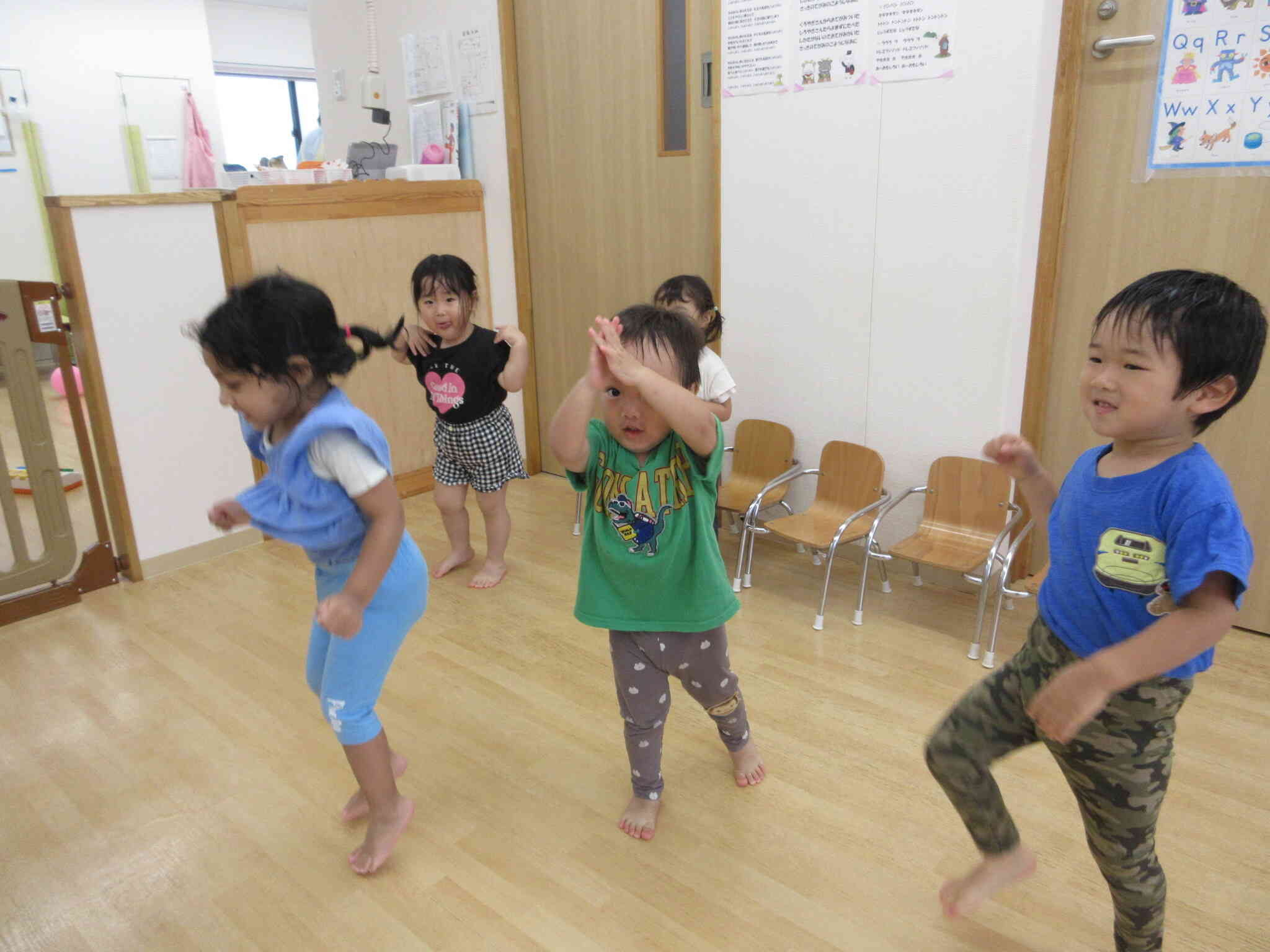 今日の英語はdancing!!
