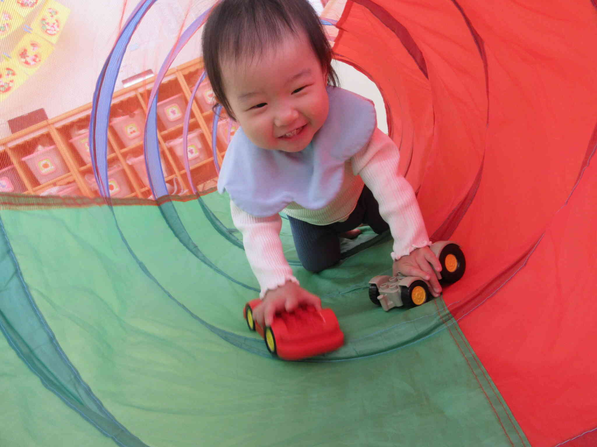 車と一緒にトンネルくぐります！！