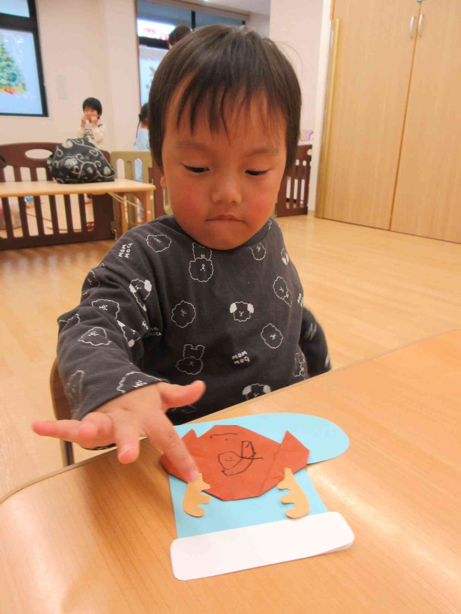 ツノを貼って・・・