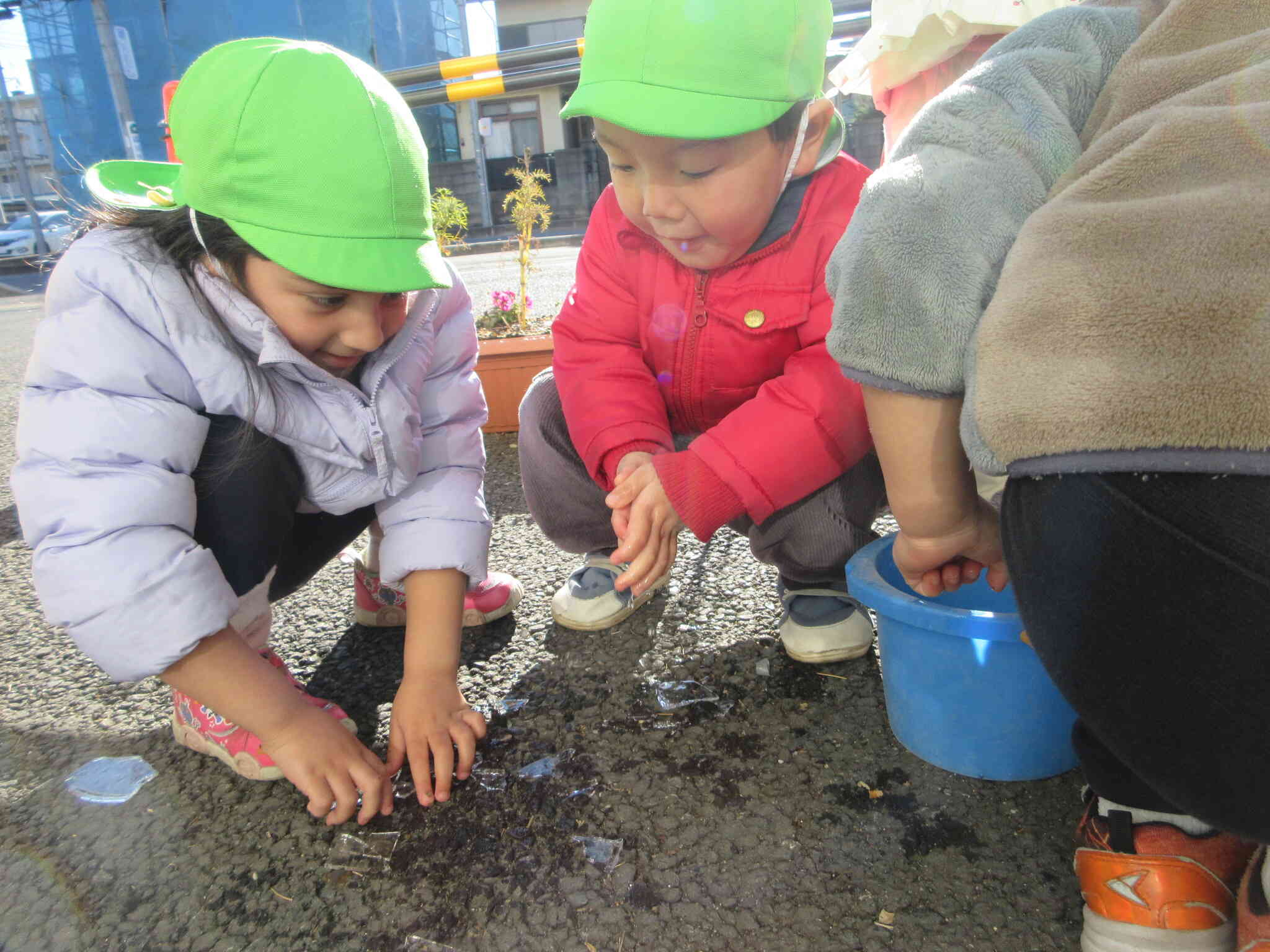 手が冷たいね・・・ってお話ししています。