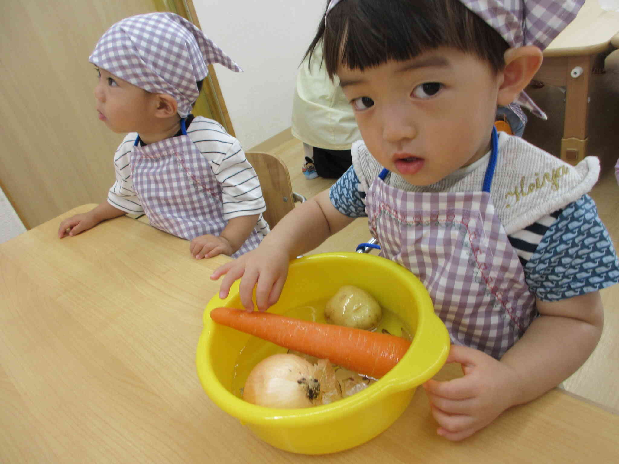 どの野菜を洗おうかな？