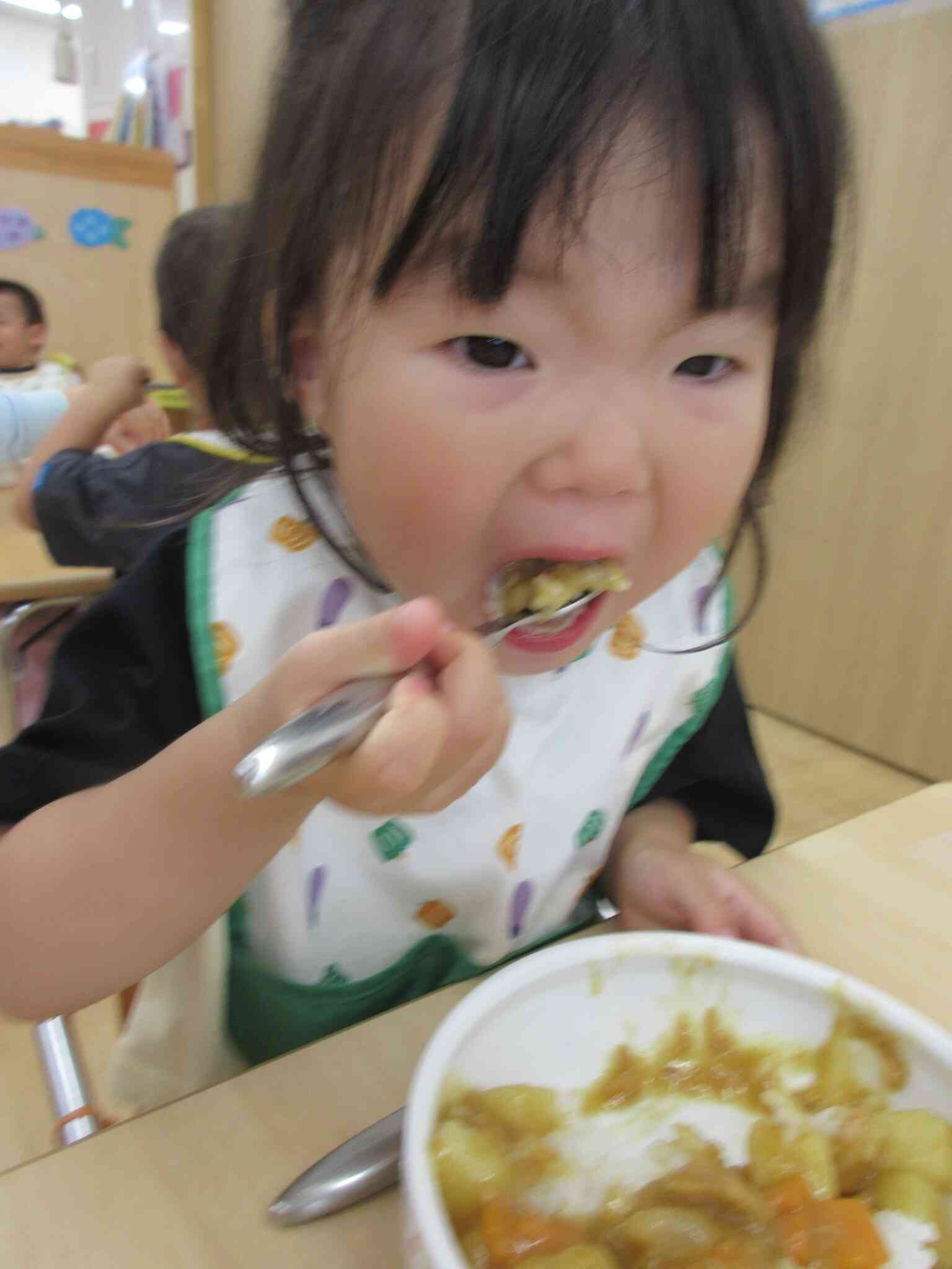 大きなお口で、ぱくっ(*^-^*)