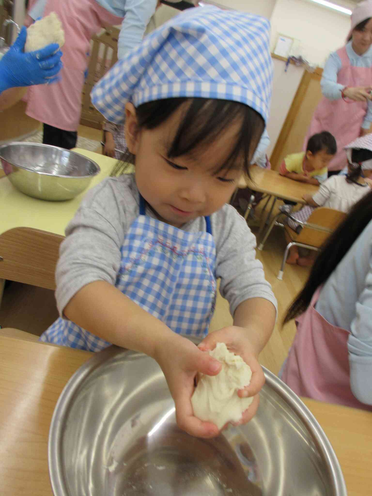 ピザの生地を作ります！！