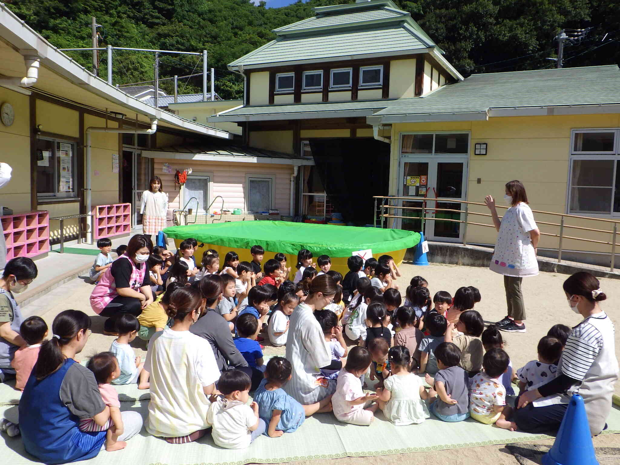 避難訓練（地震）｜松山市立小百合保育園｜ニチイキッズ