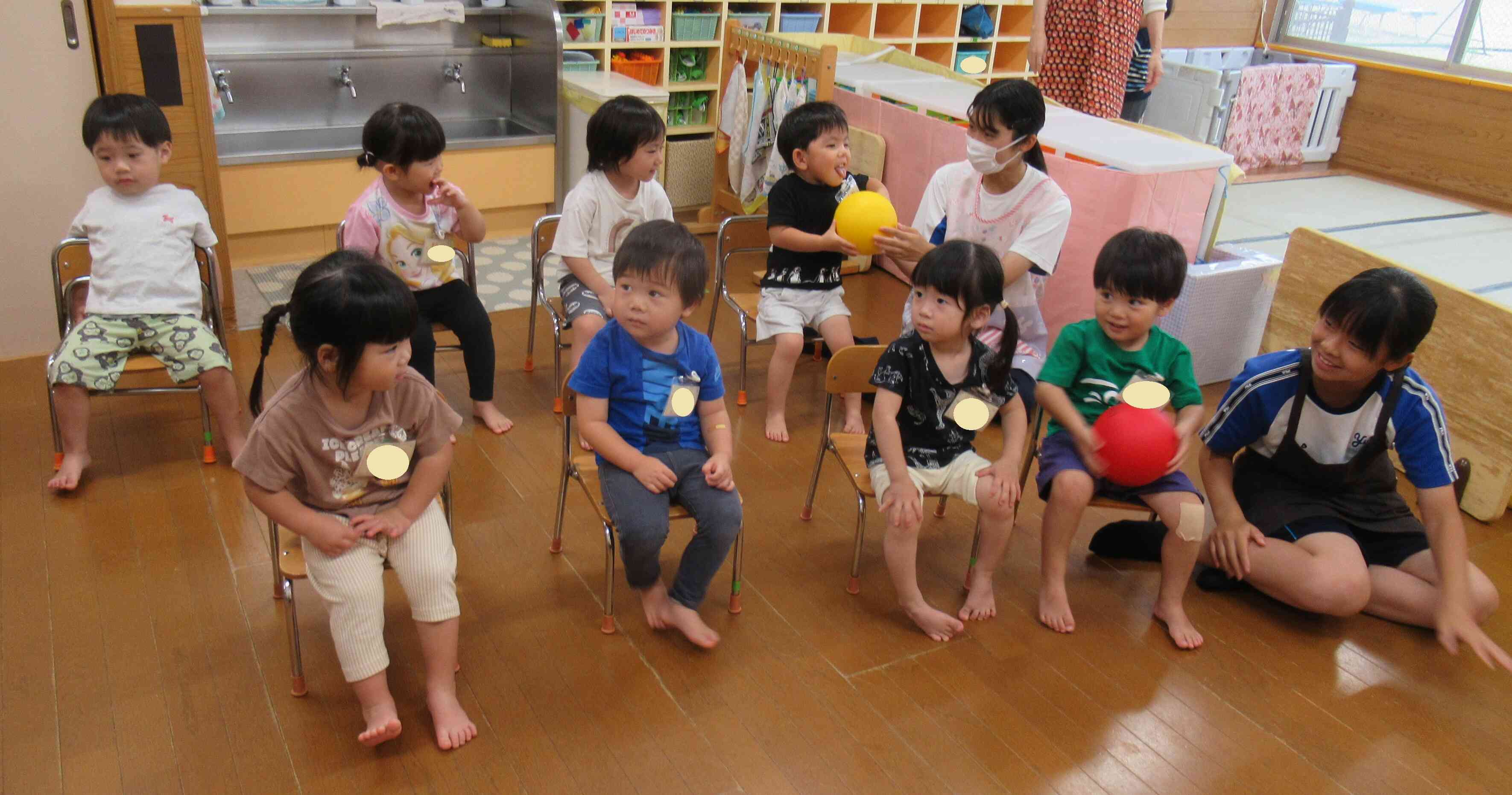 お姉さんと一緒に英語を楽しんだよ♪