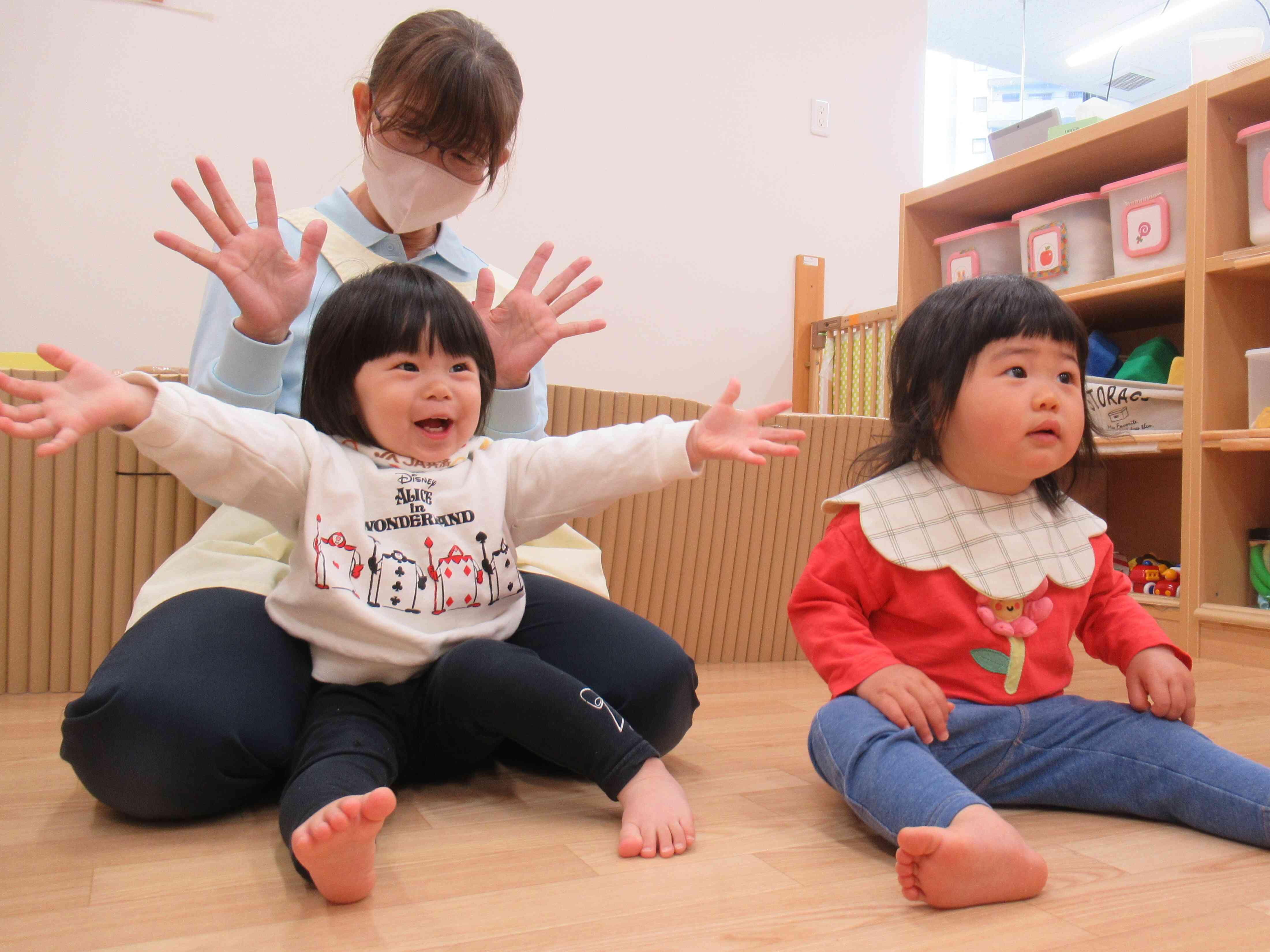 英語レッスン（0歳児クラス）