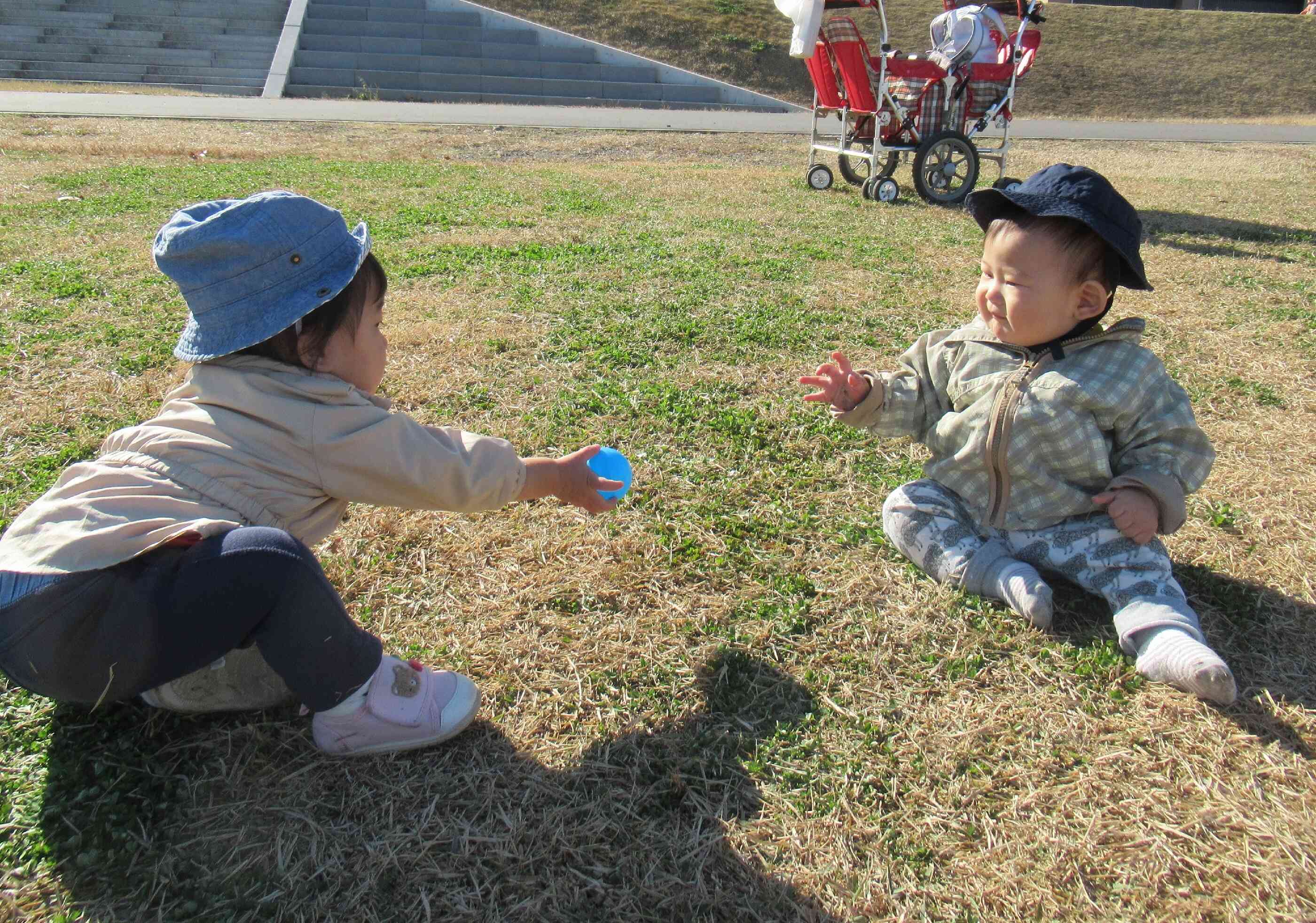 お散歩（０歳児クラス）