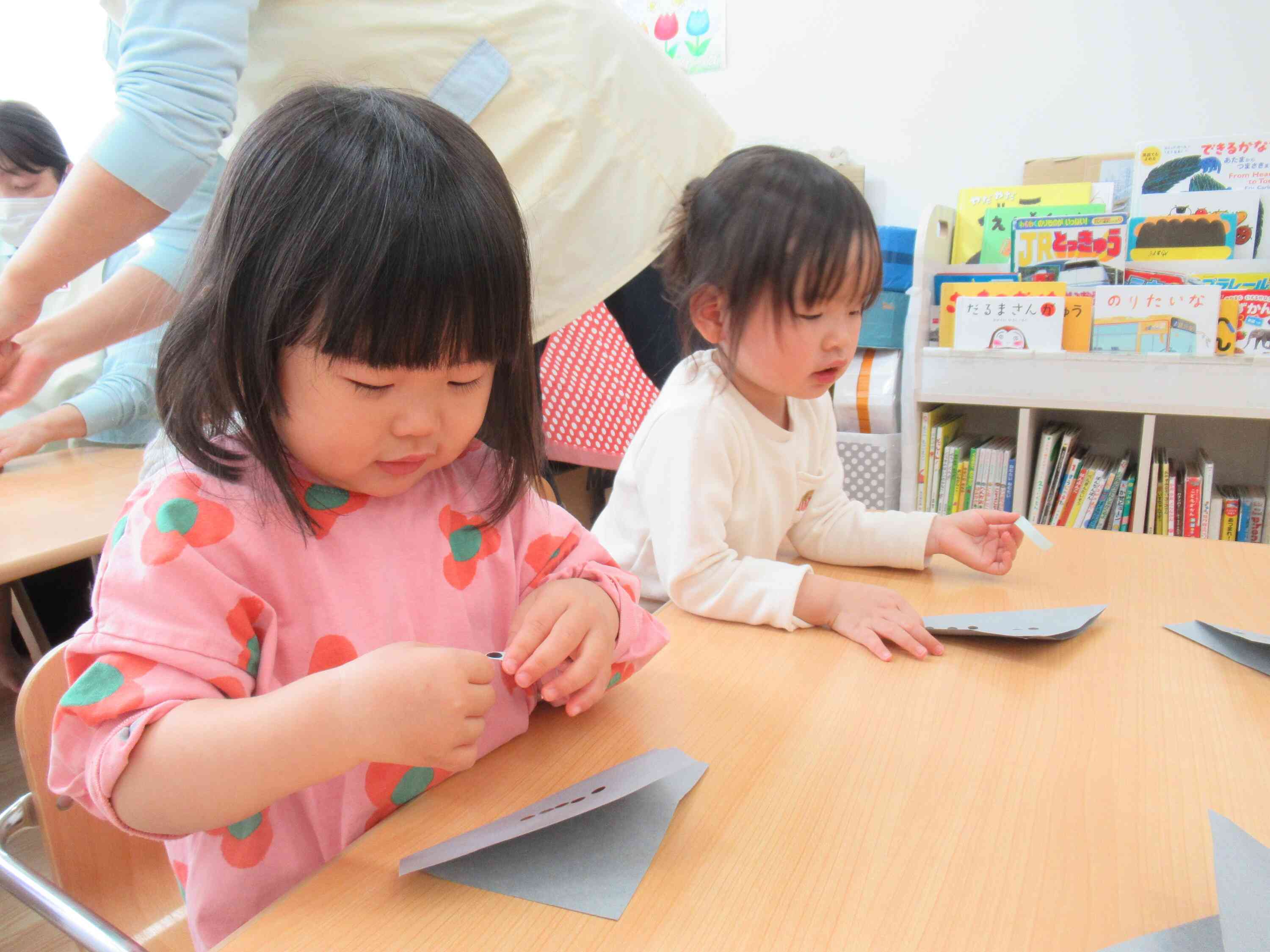 製作(1歳児クラス)