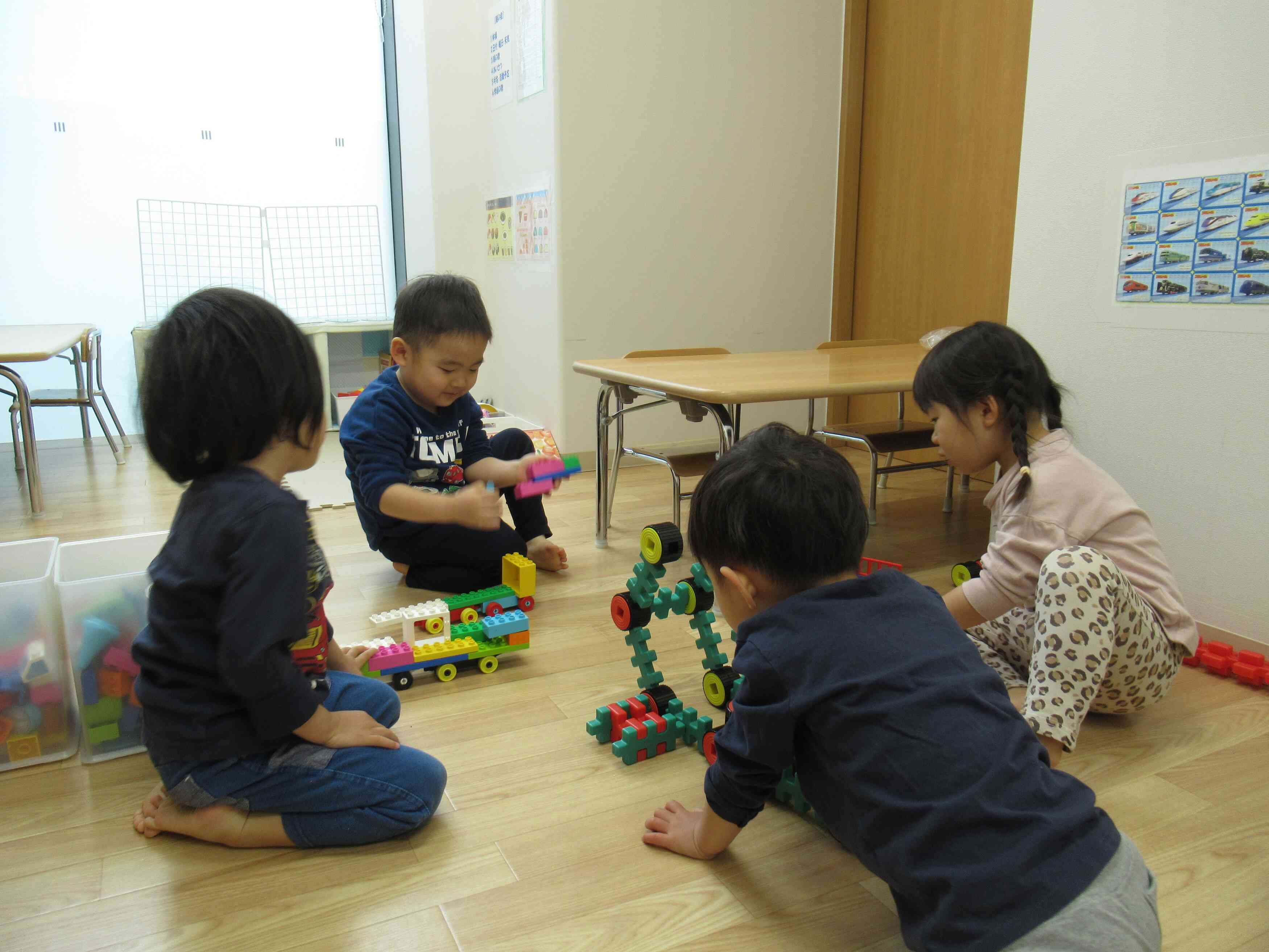 室内あそび（２歳児クラス）