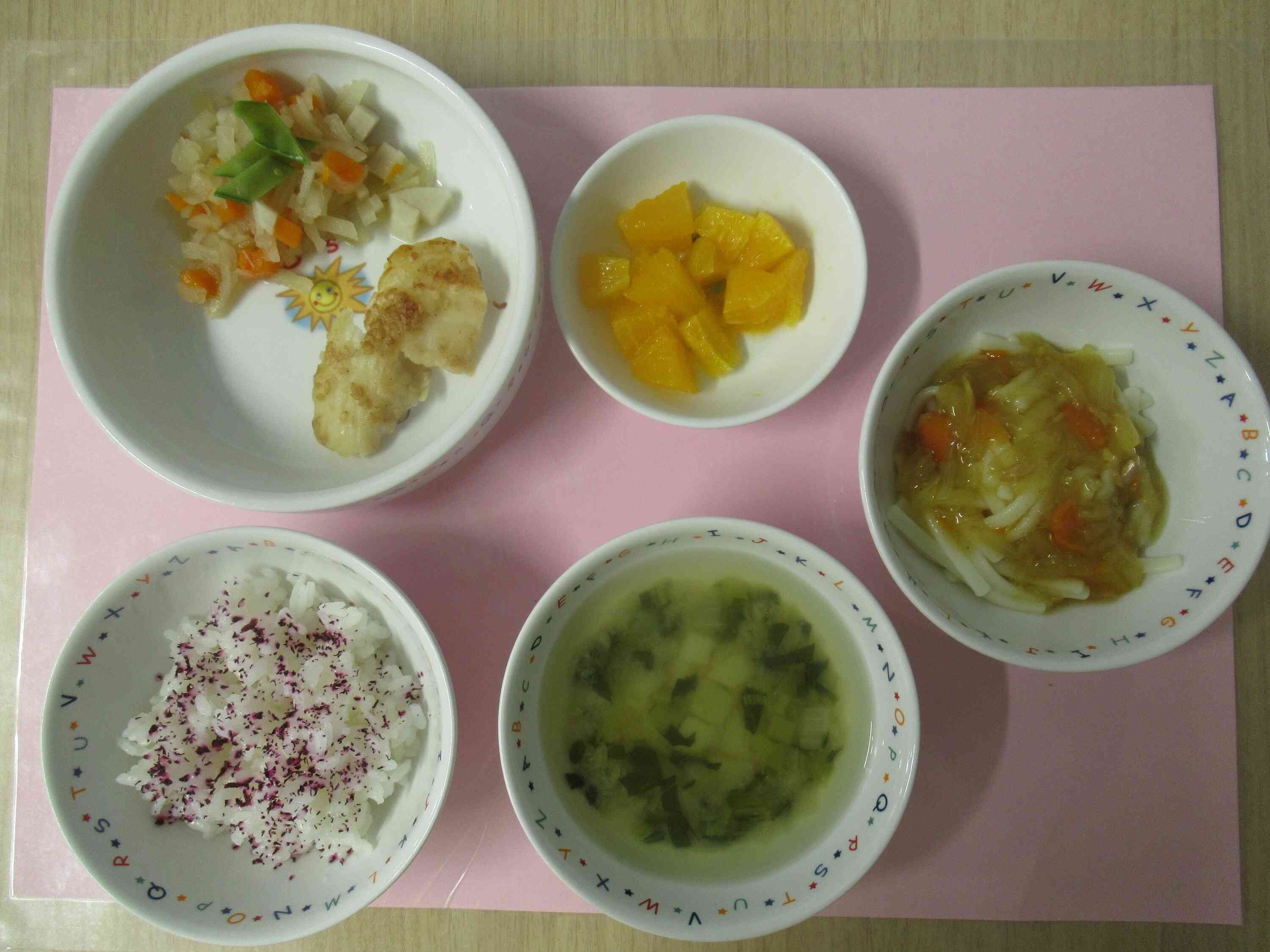 4月7日　給食と午後のおやつ