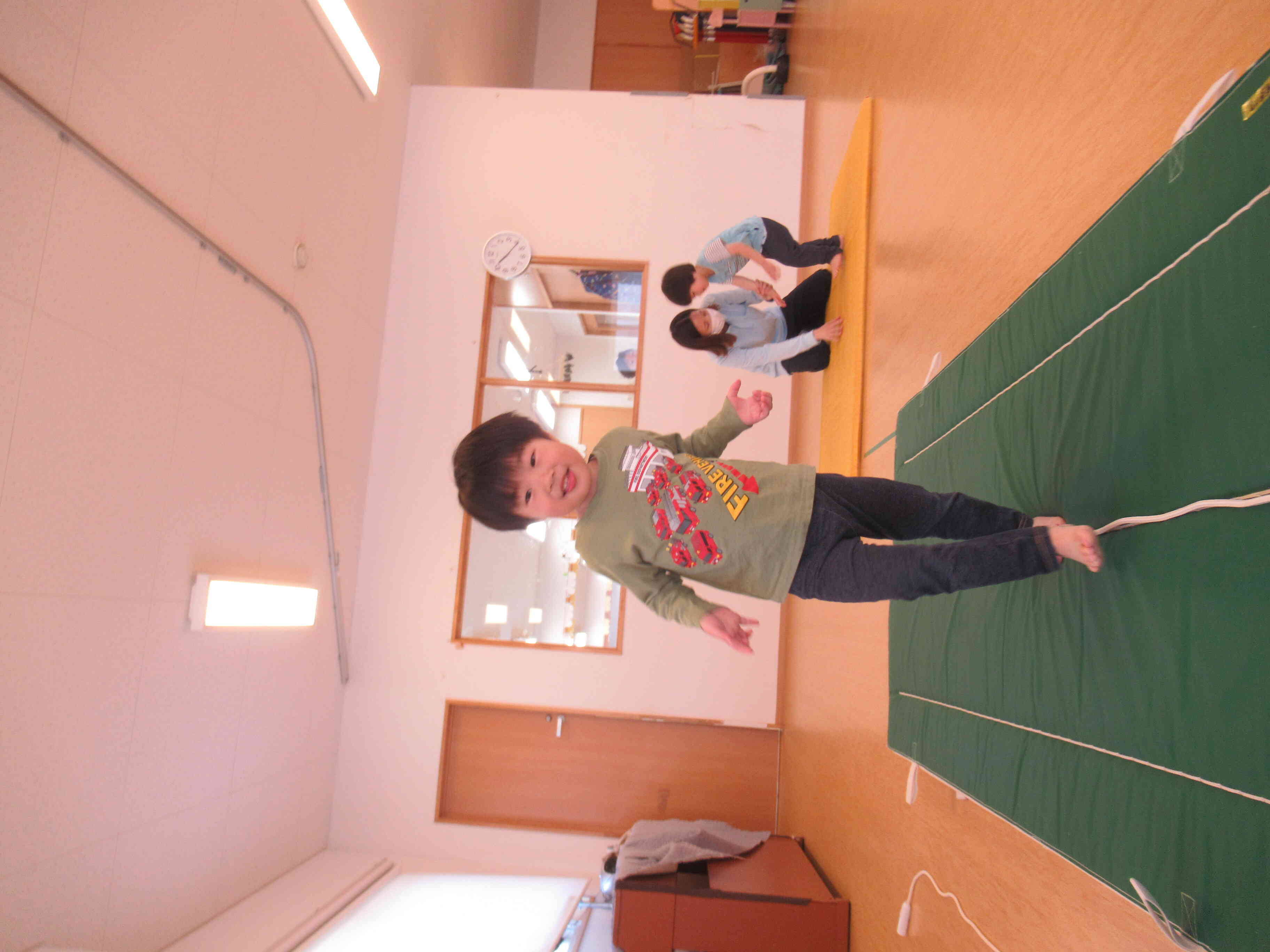 紐から落ちないようにそーっと