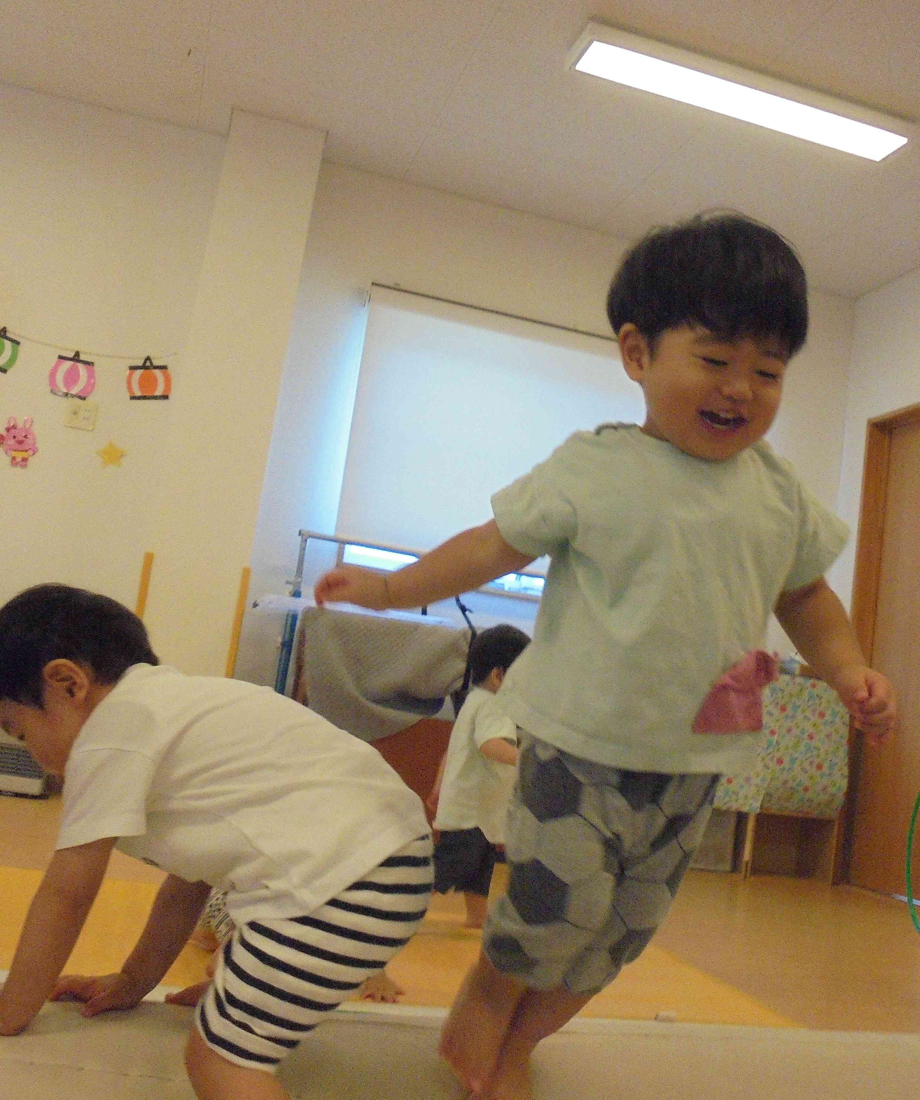 ジャーンプ！