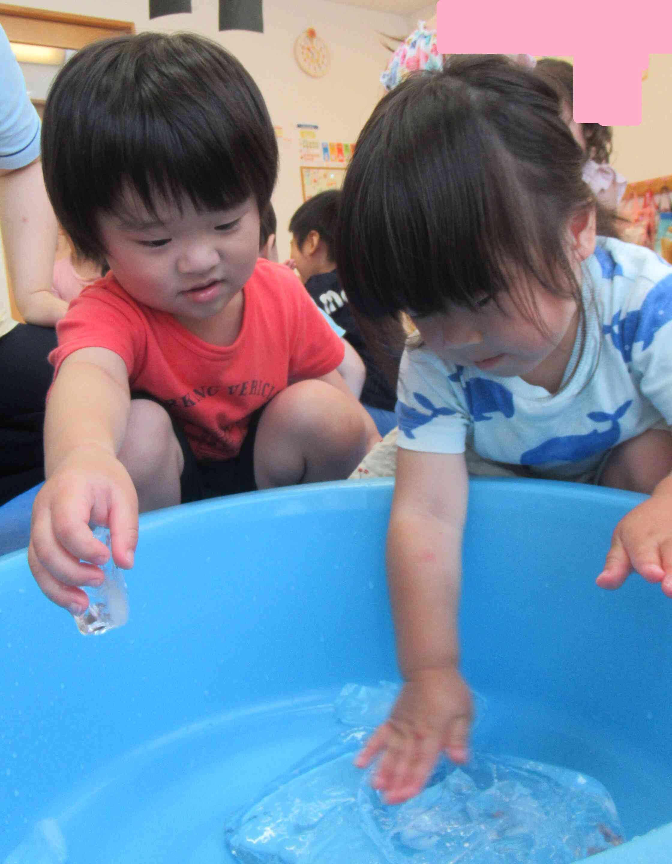 氷遊び（うさぎ組）