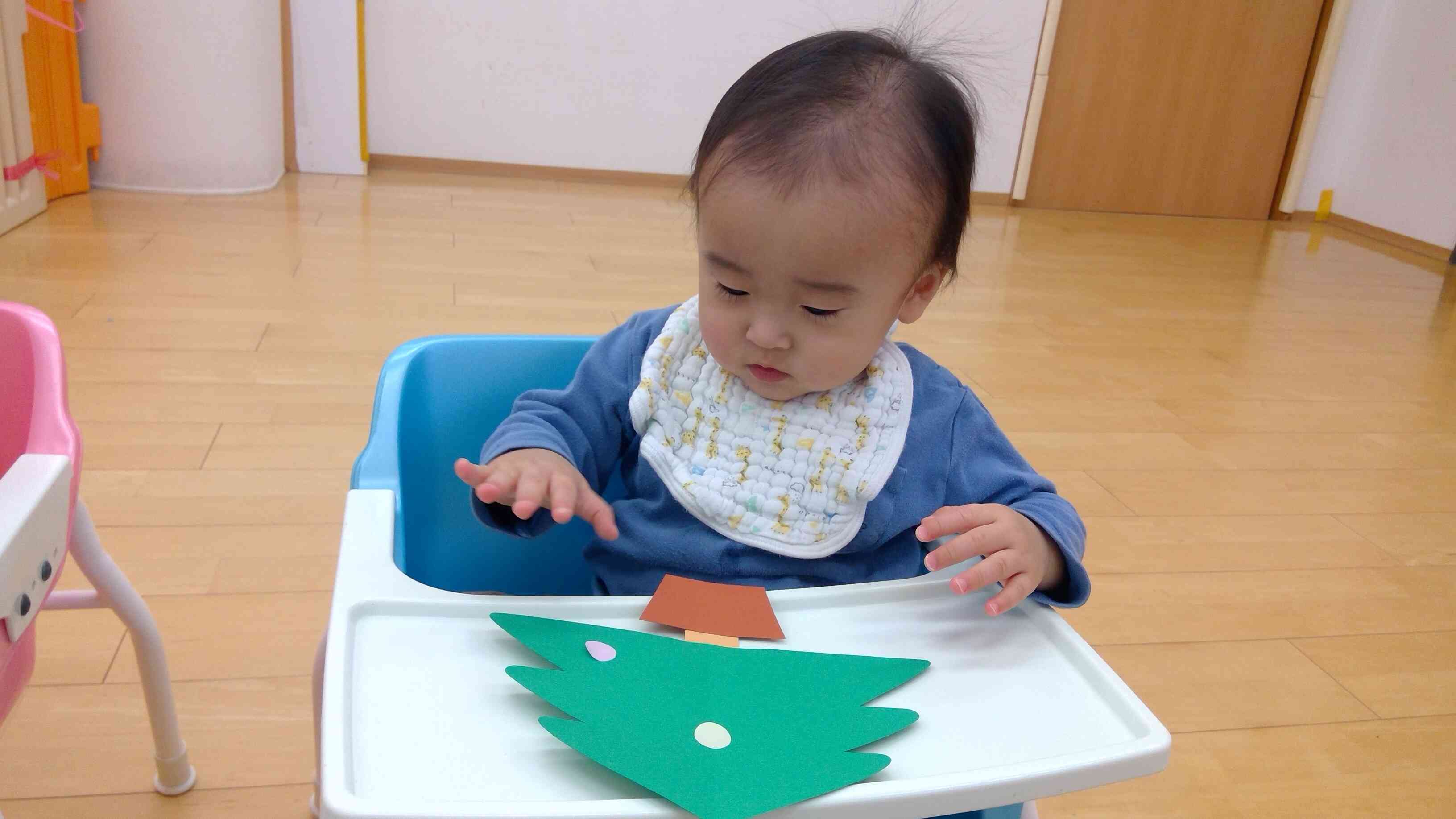 次はどこに貼ろうかな？