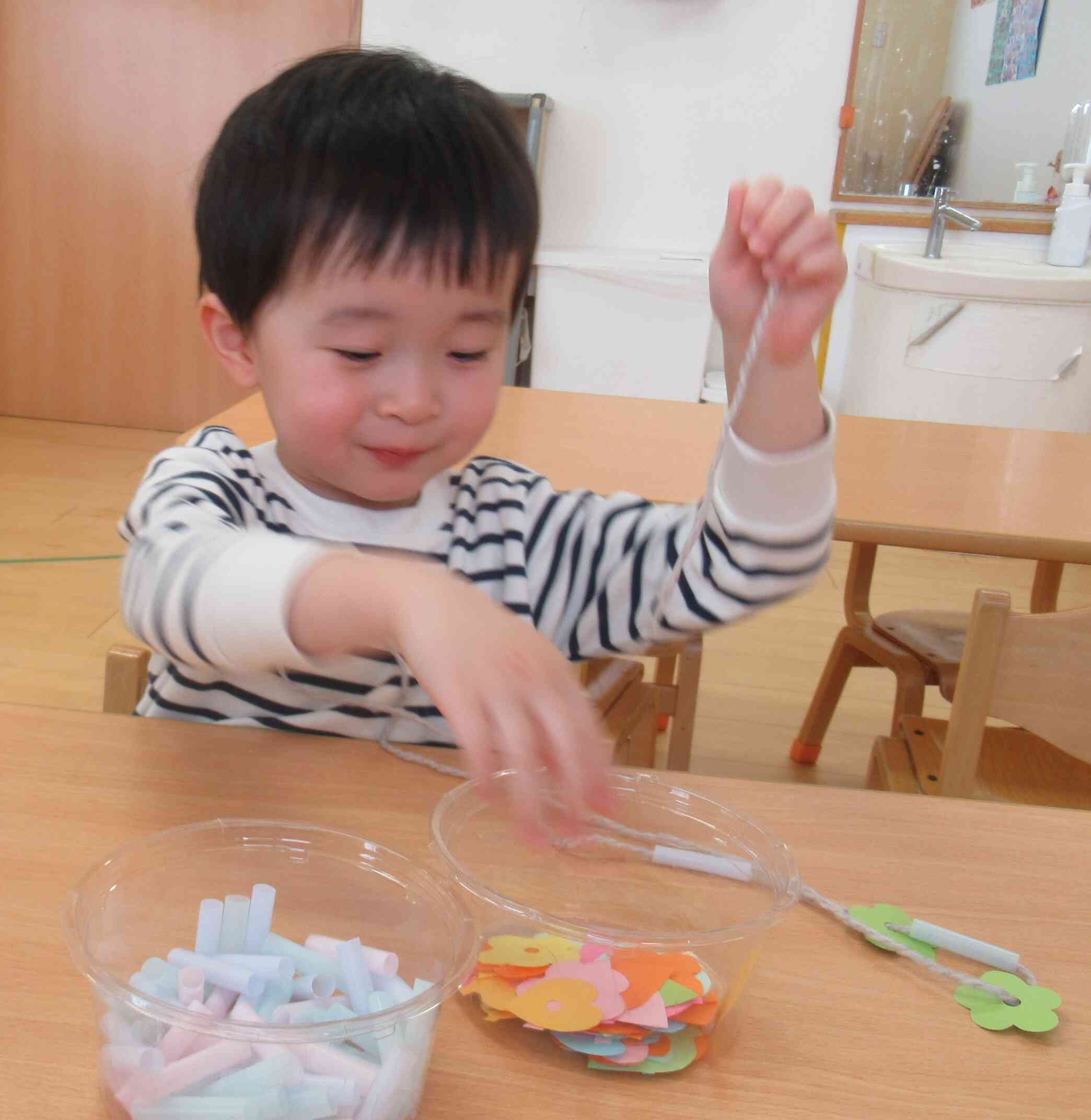 紐通し製作（うさぎ組）