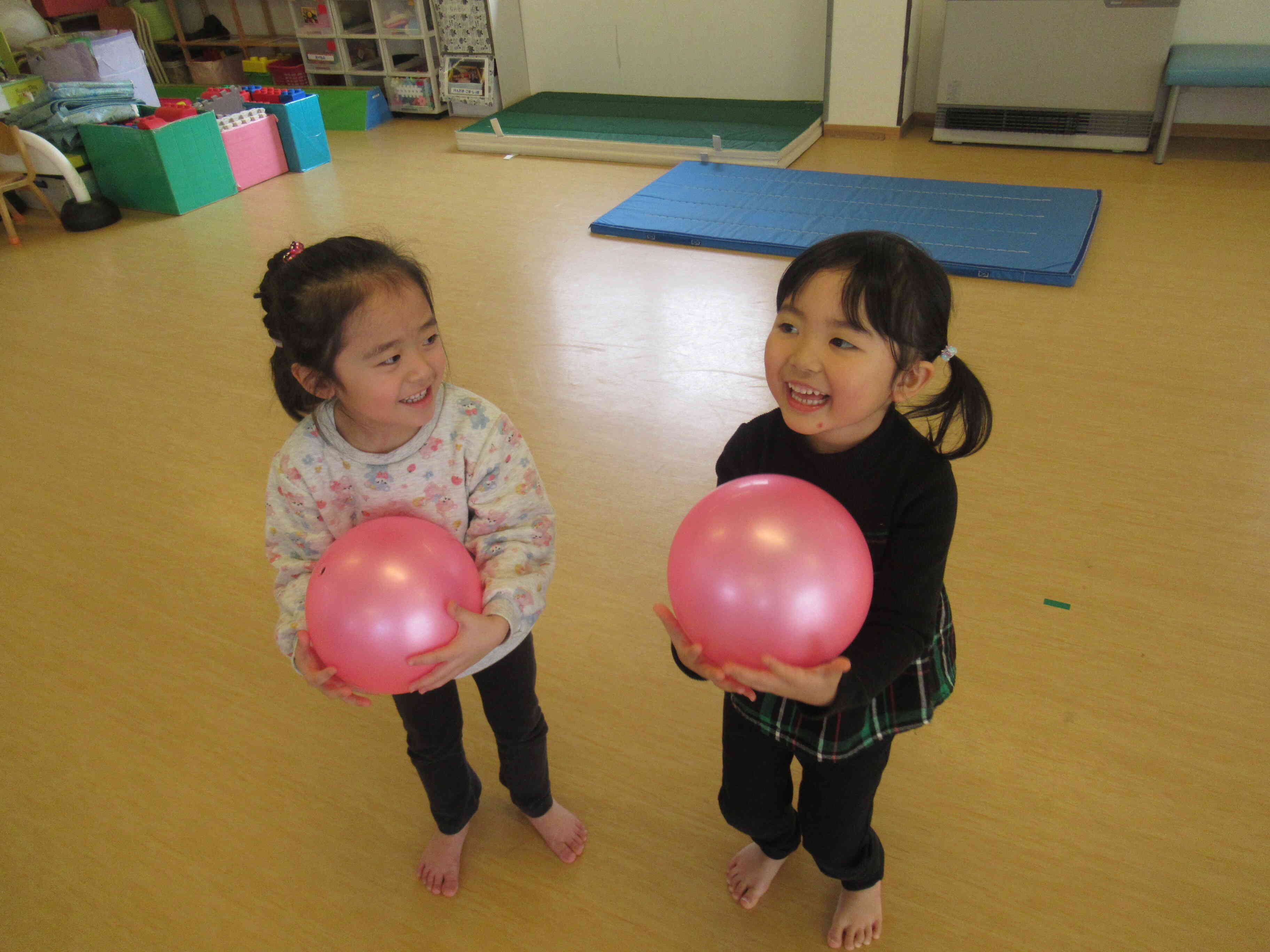 友だちと運動楽しいね