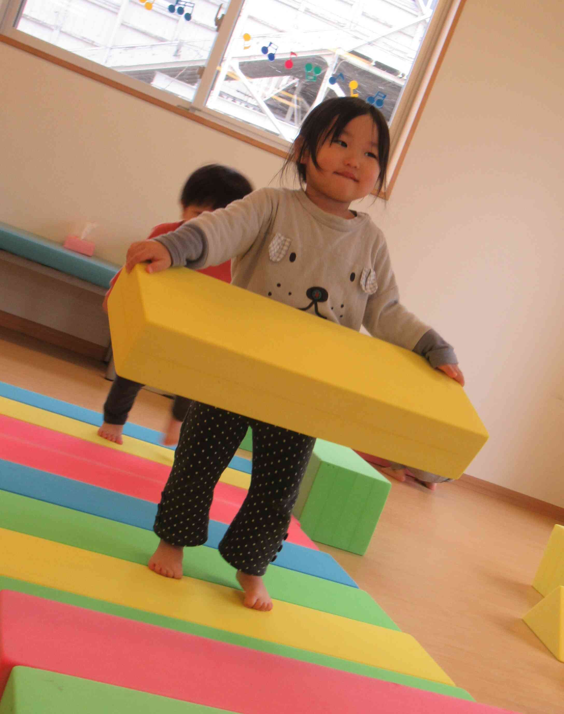 積み木の道を作ったよ！