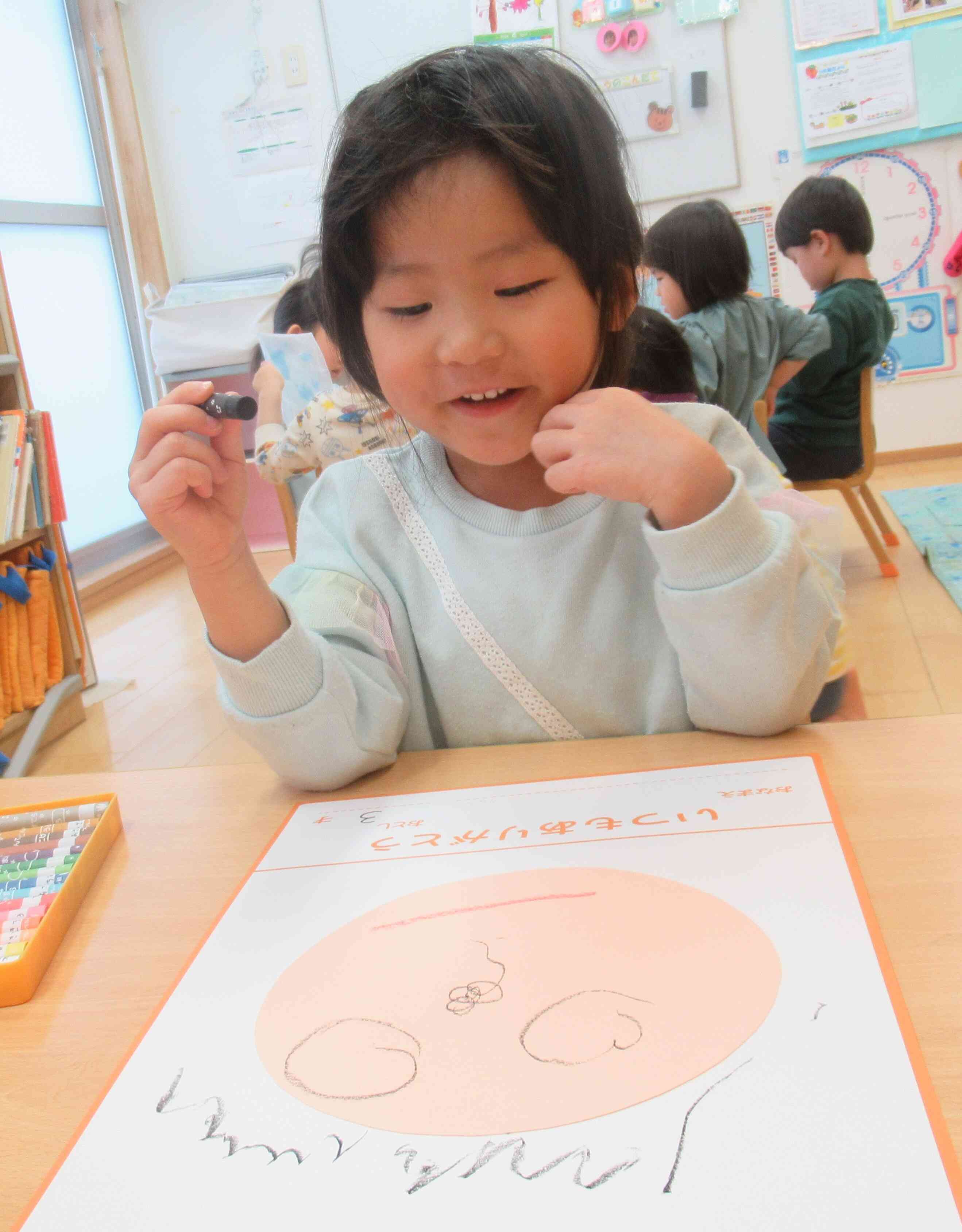 似顔絵製作の様子（りす組）