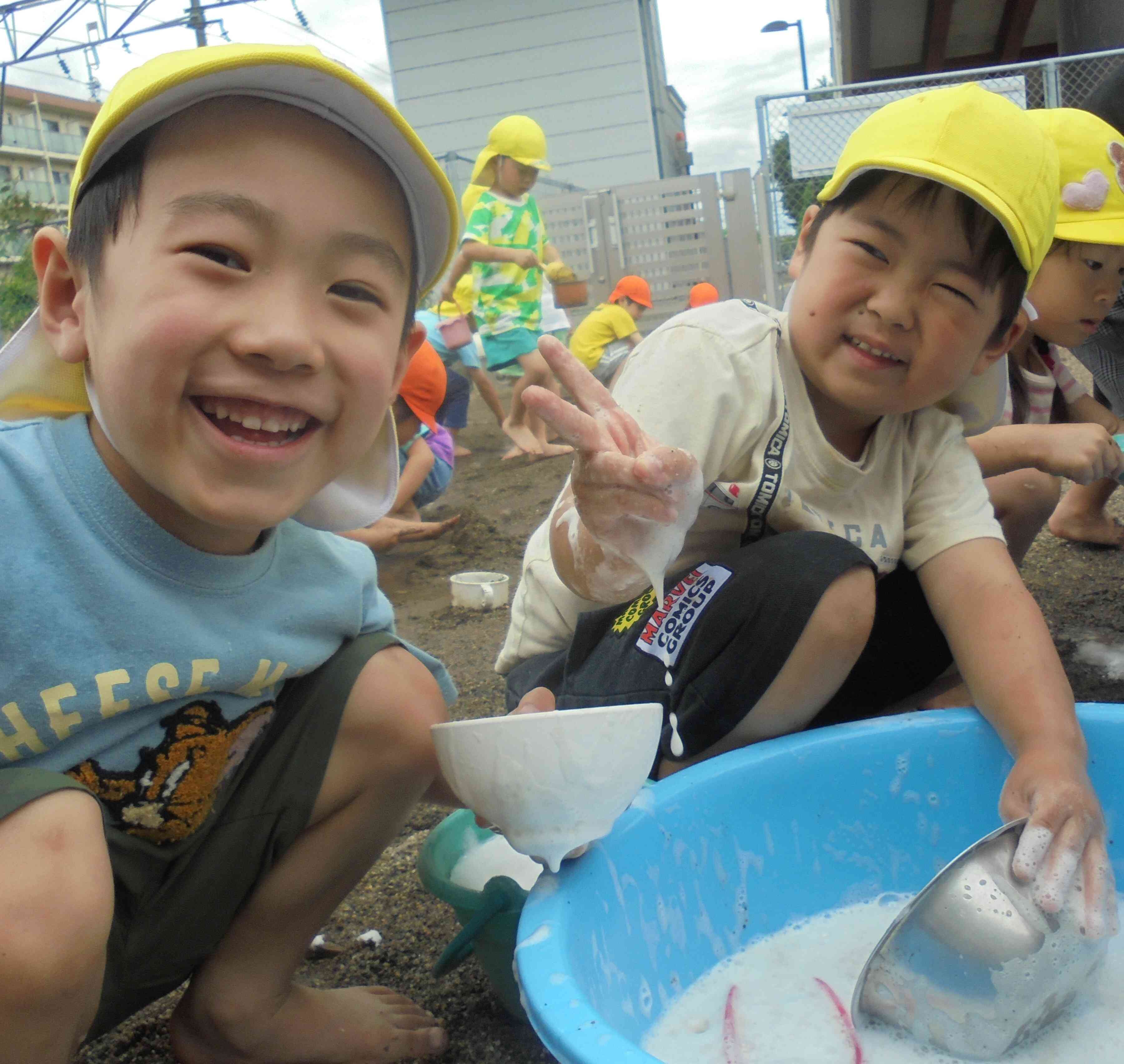 泥・泡遊び（４、５歳児）