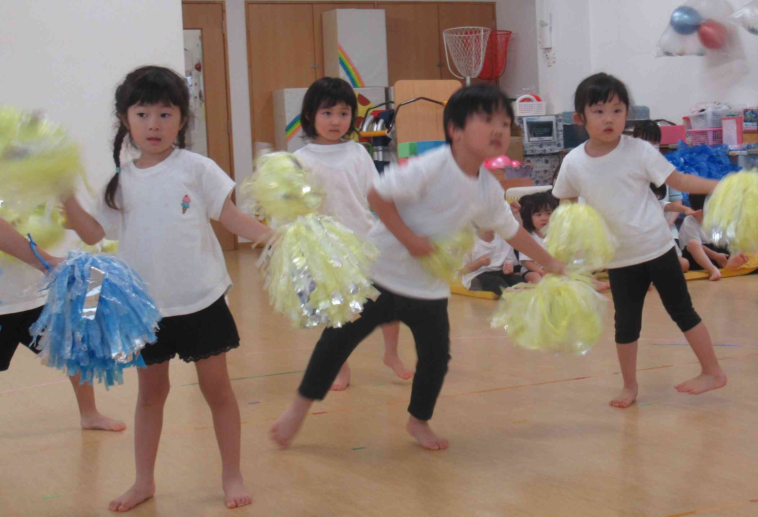 ノリノリでダンスを踊ります！楽しいね！
