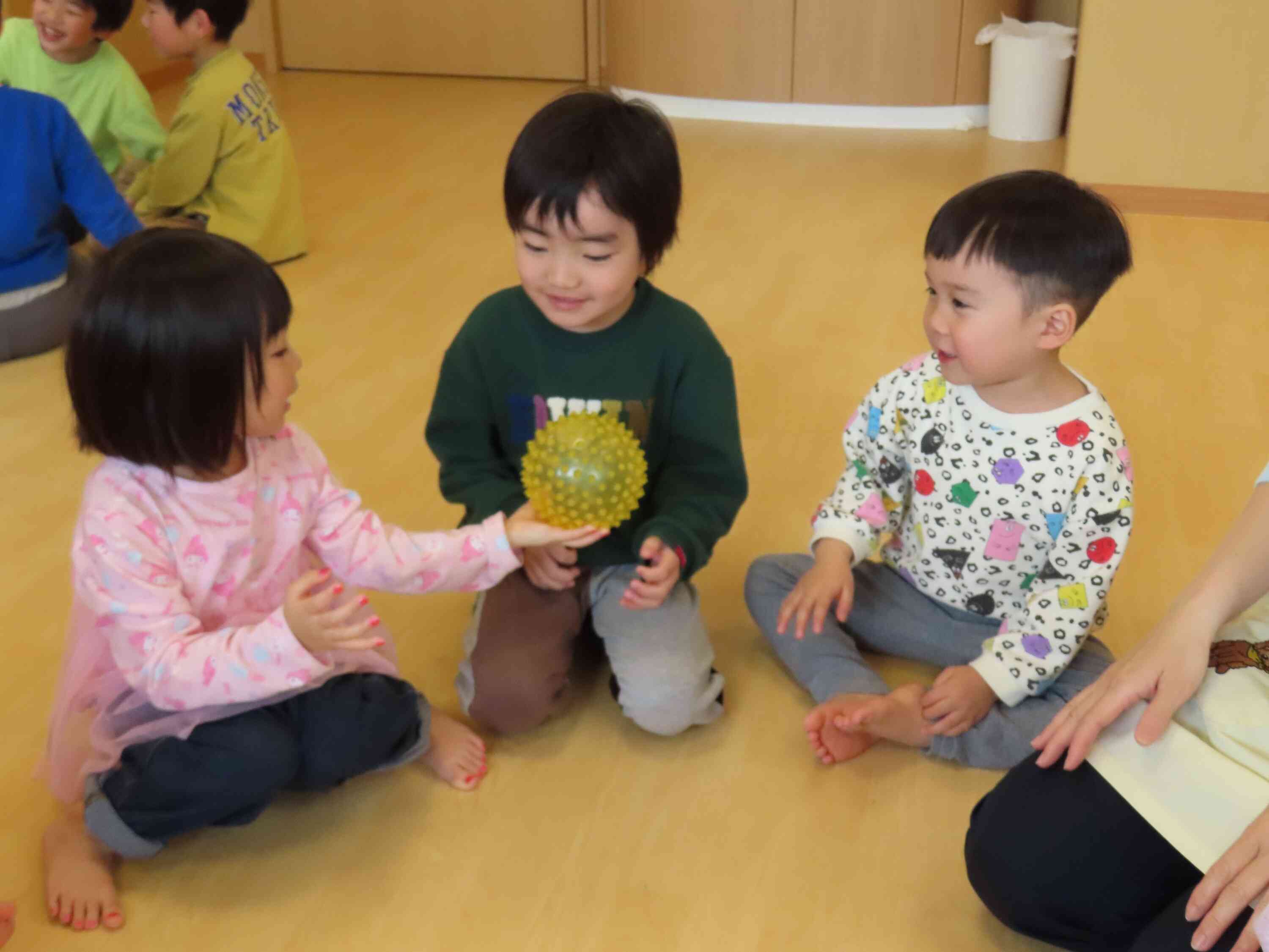 ぱんだ組になって初めてのリトミック♪