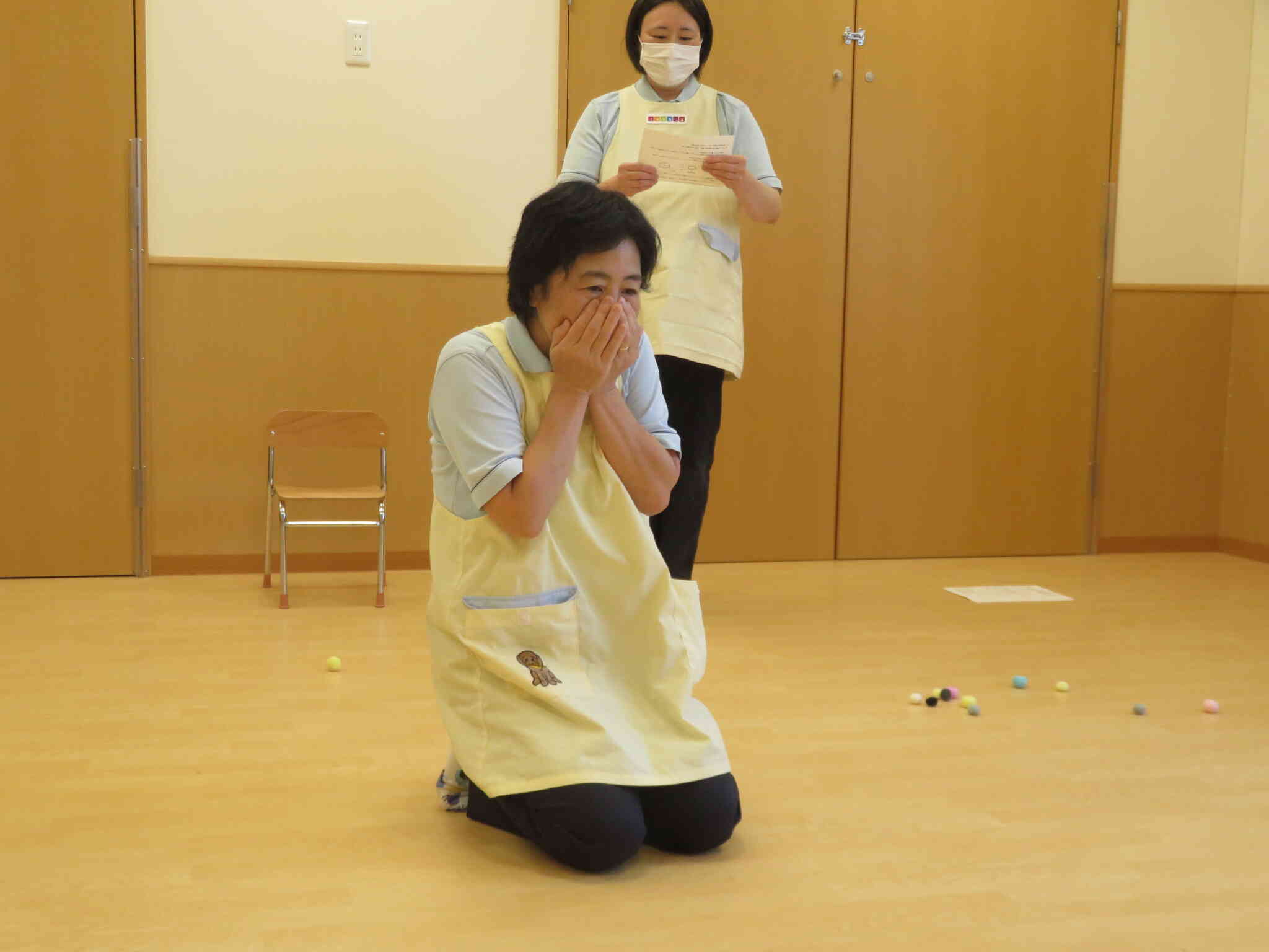 嘔吐処理研修を行いました。