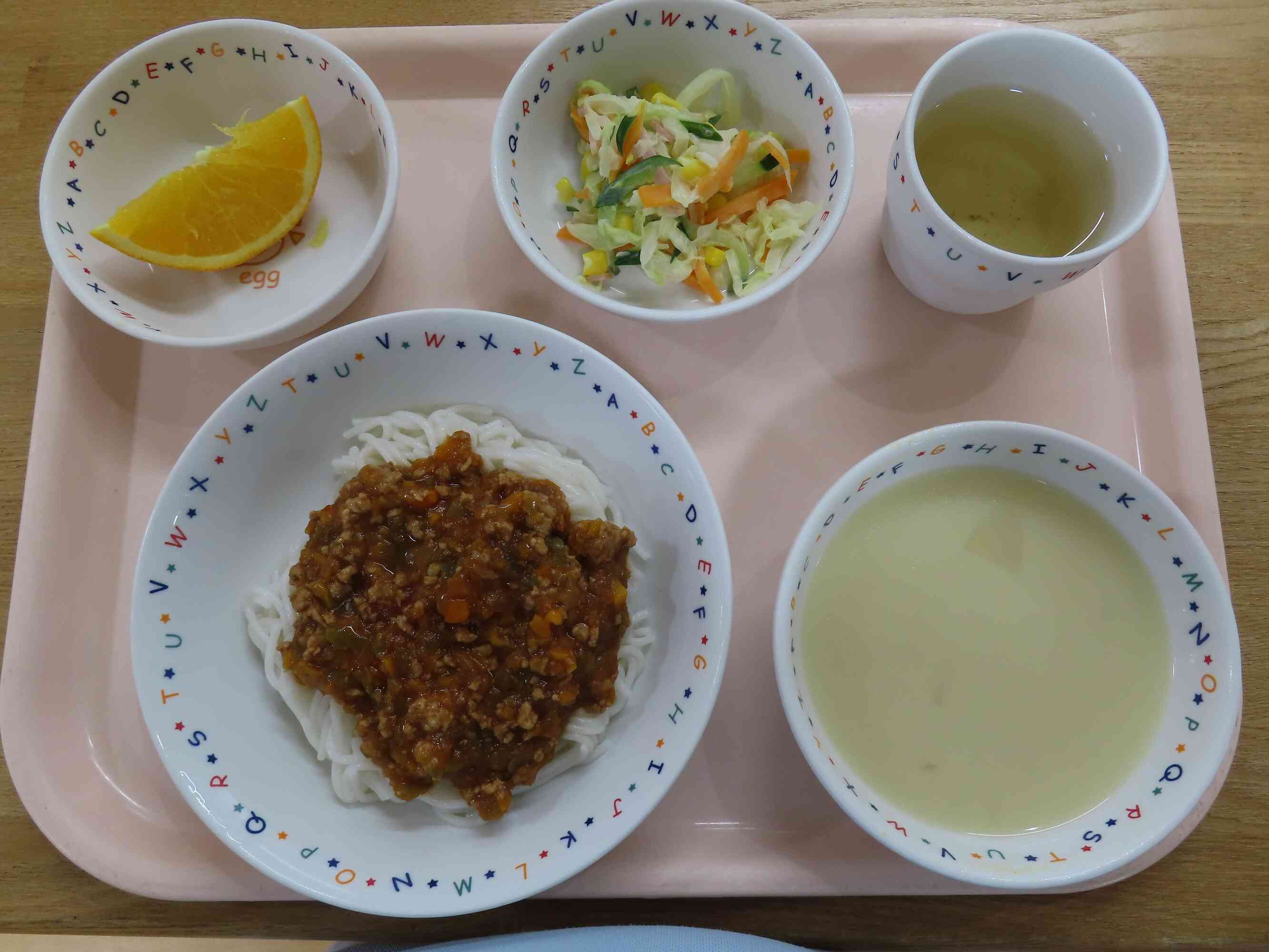 8月22日（金）～お昼「お楽しみ献立」～