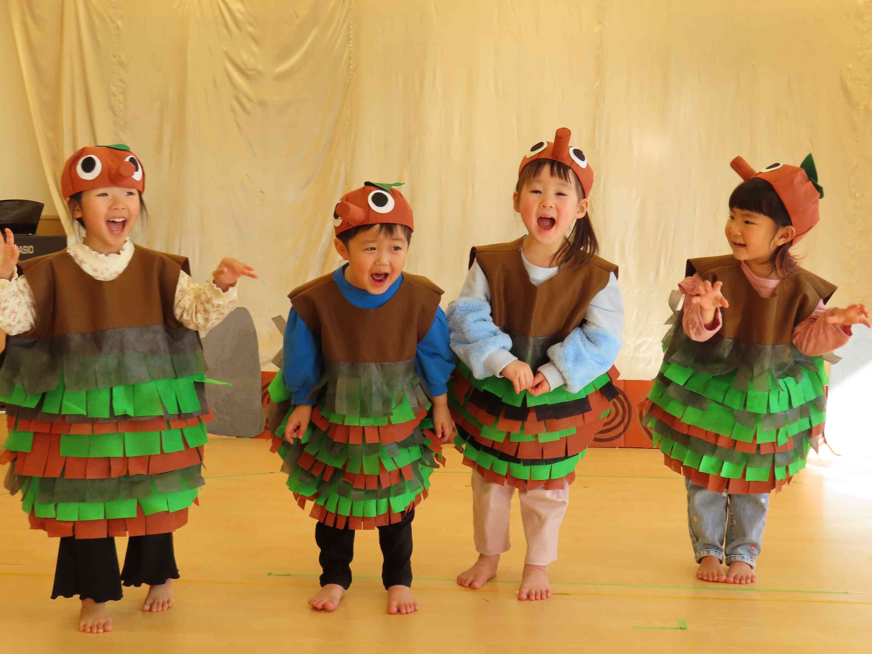 発表会ごっこをしました♪