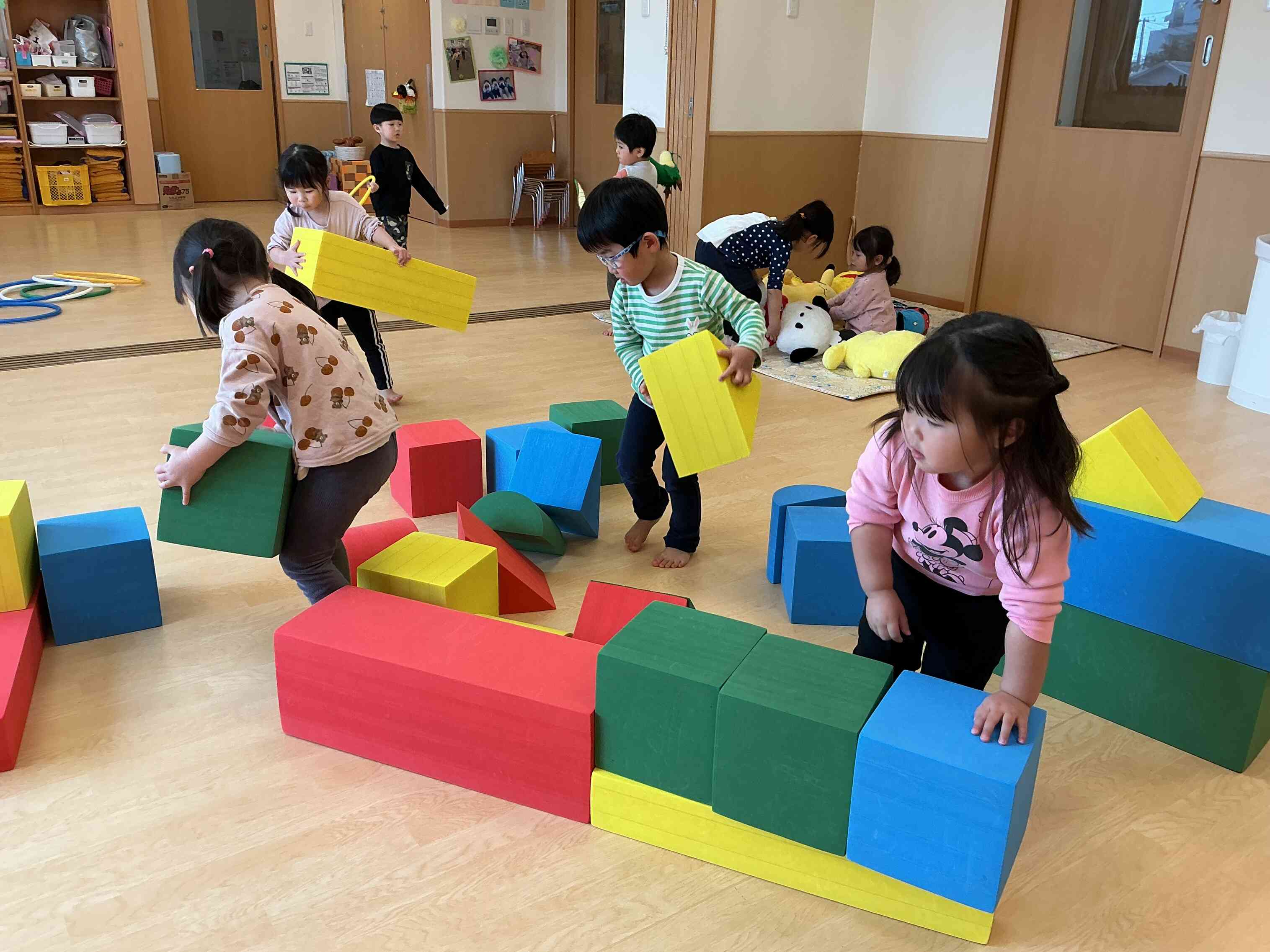 みんなでバスを作るよ★