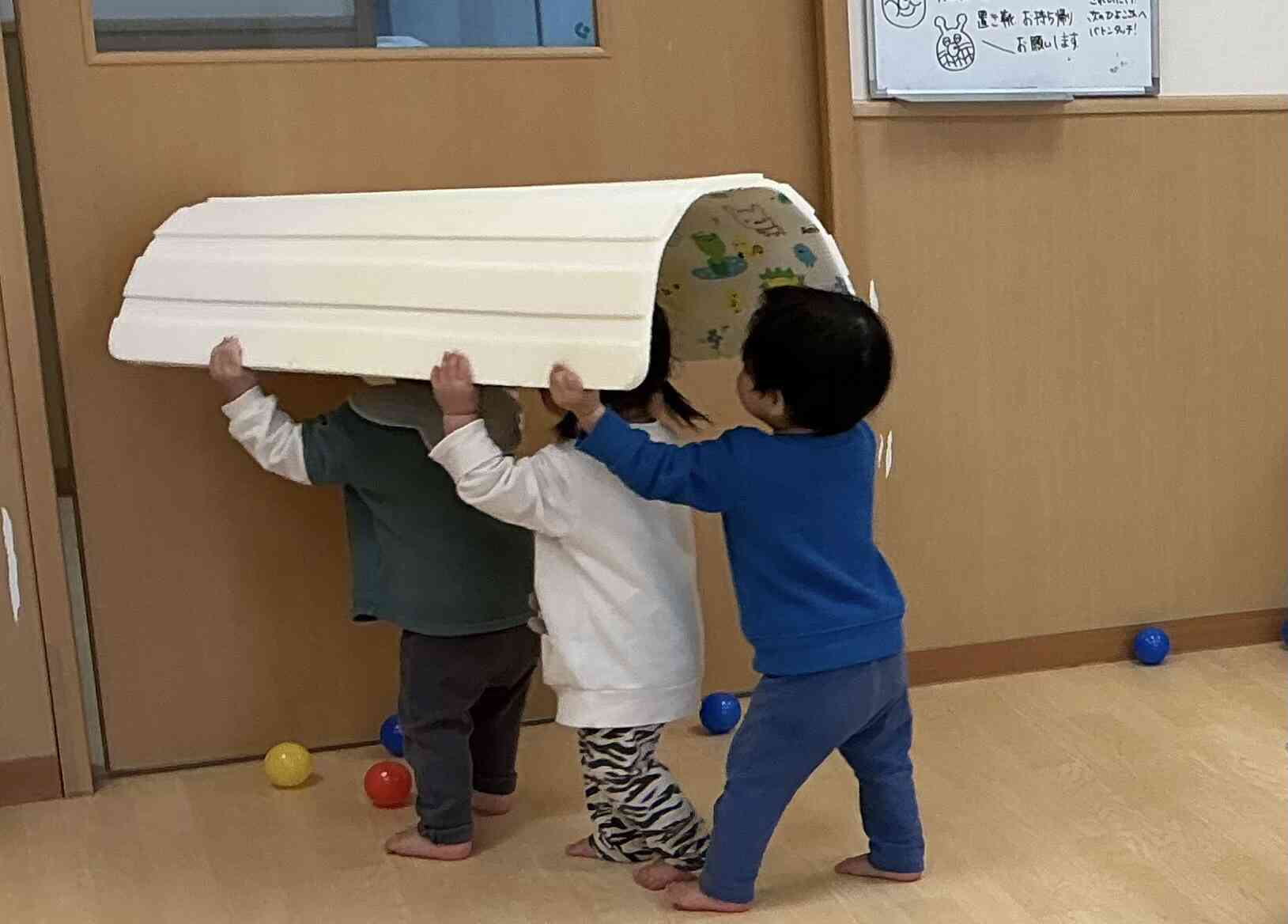 トンネル電車しゅっぱーつ