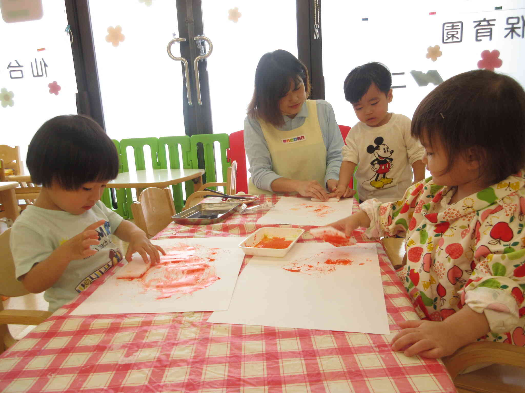 秋の製作をしました（1歳児 あひる組）｜ニチイキッズ仙台くろまつ