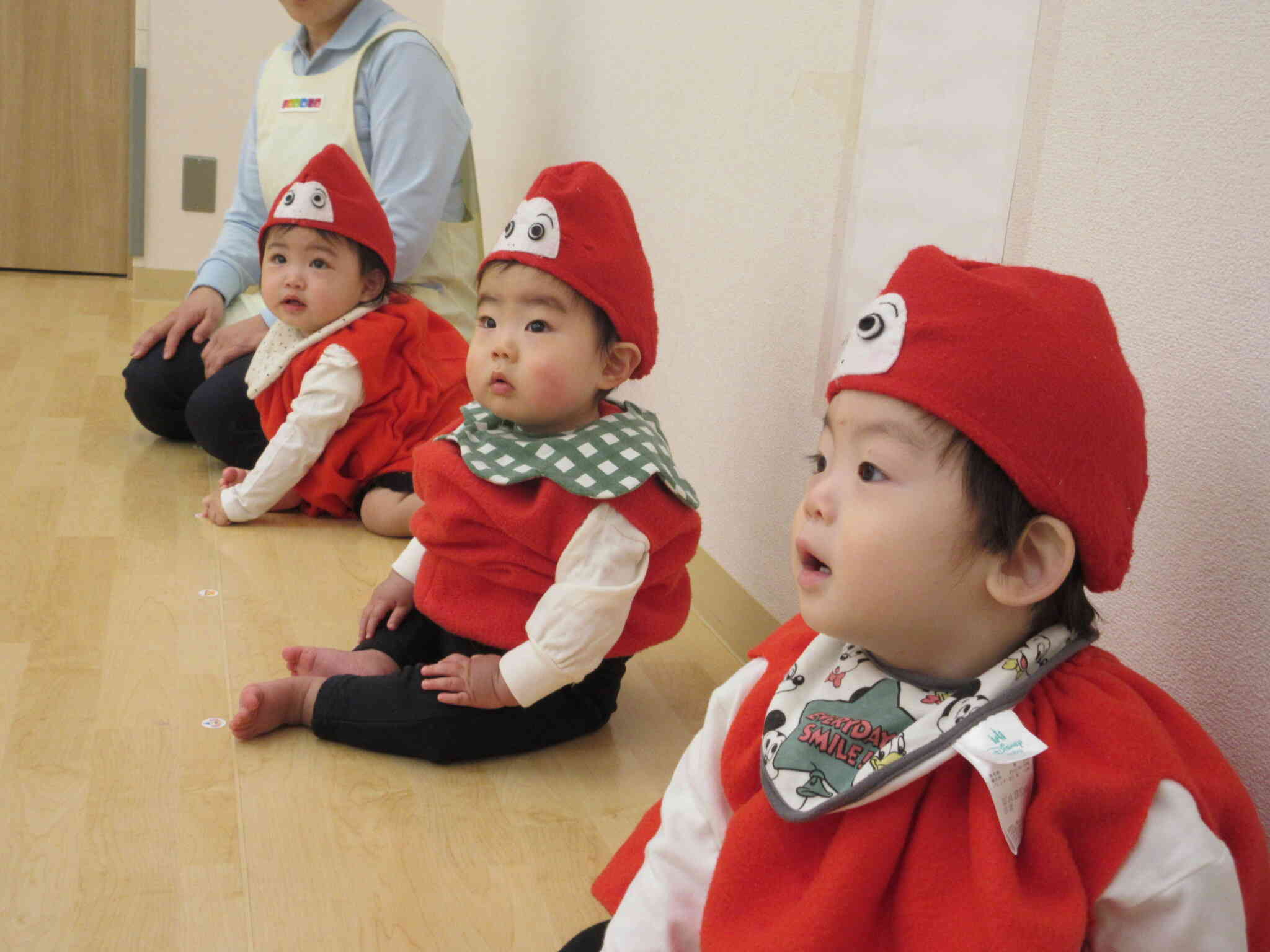 楽しかったね発表会♪ ①ひよこ組（0歳児）｜ニチイキッズ仙台くろまつ