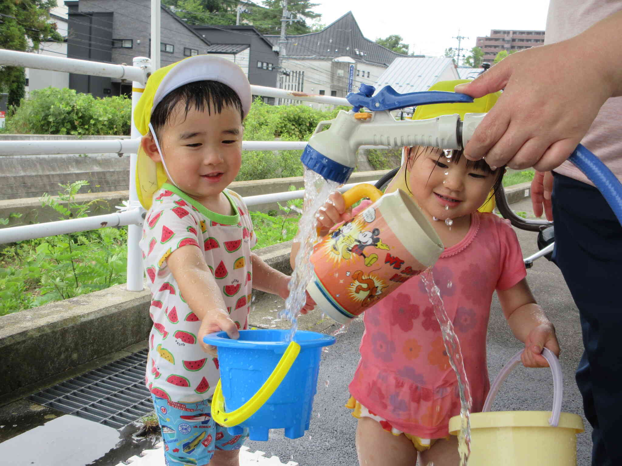 うさぎ組(2歳児)の水遊び♪