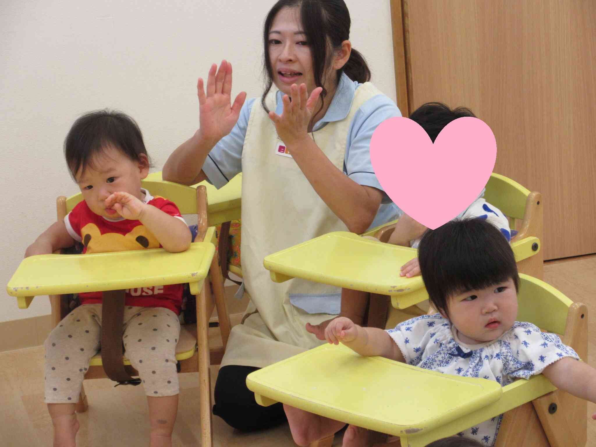 ひよこ組（０歳児）も参加しました。
