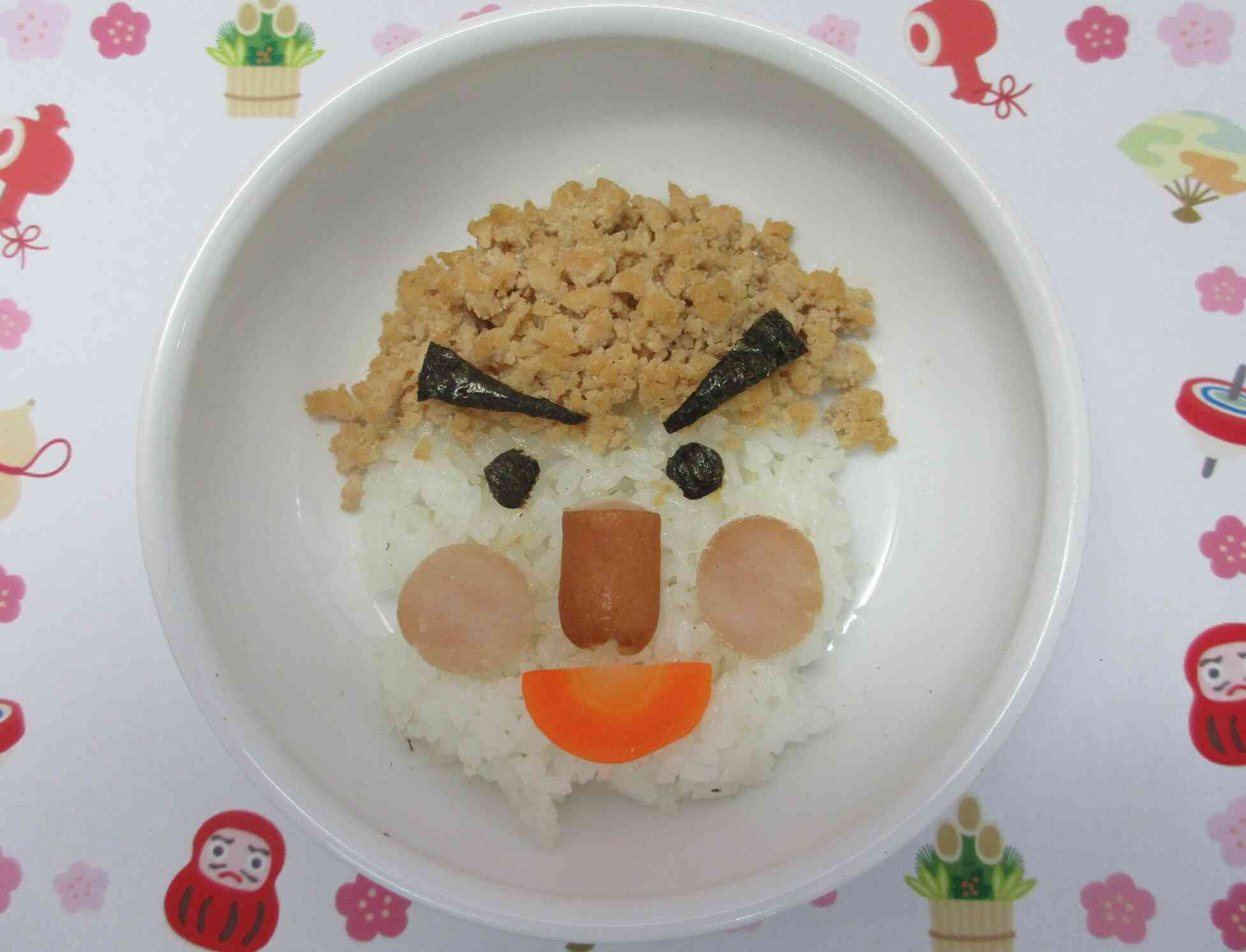 １月５日の給食「福笑いご飯」