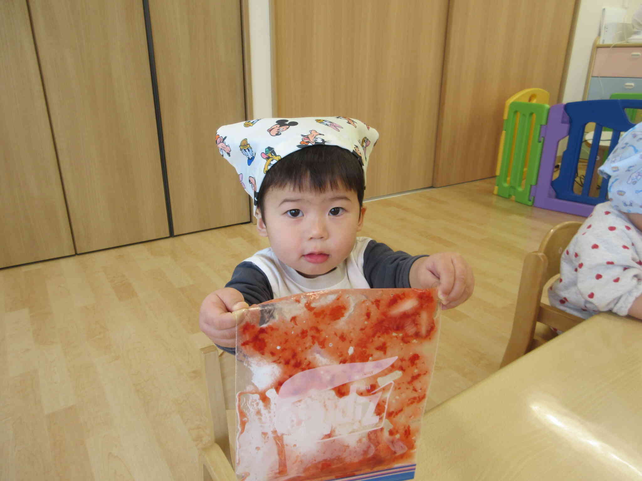 いちごつぶれたよ